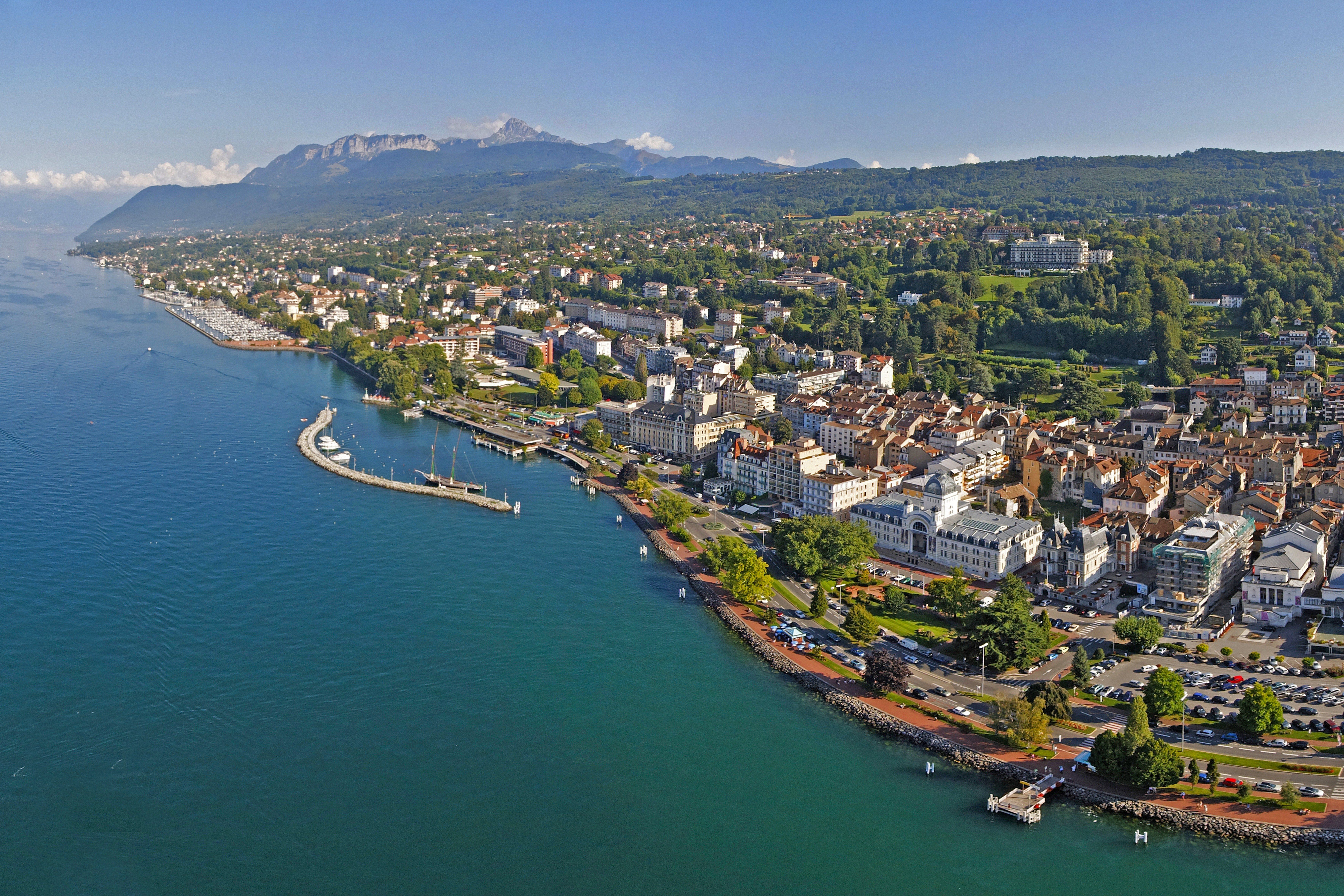Evian-Panorama@Ville d'Evian HD (60x40)