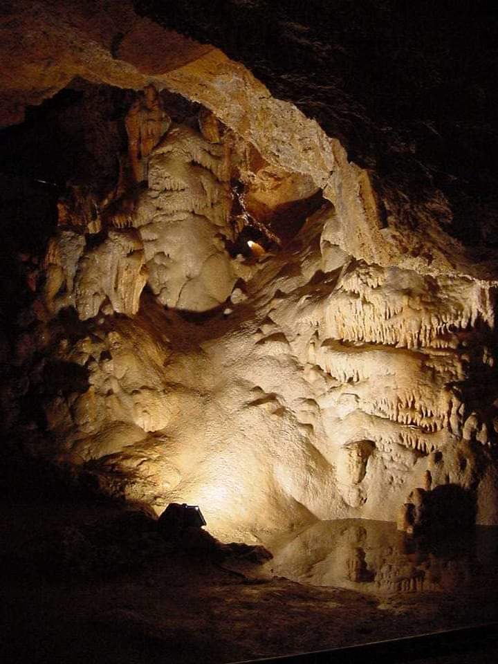 Grottes de Blanot