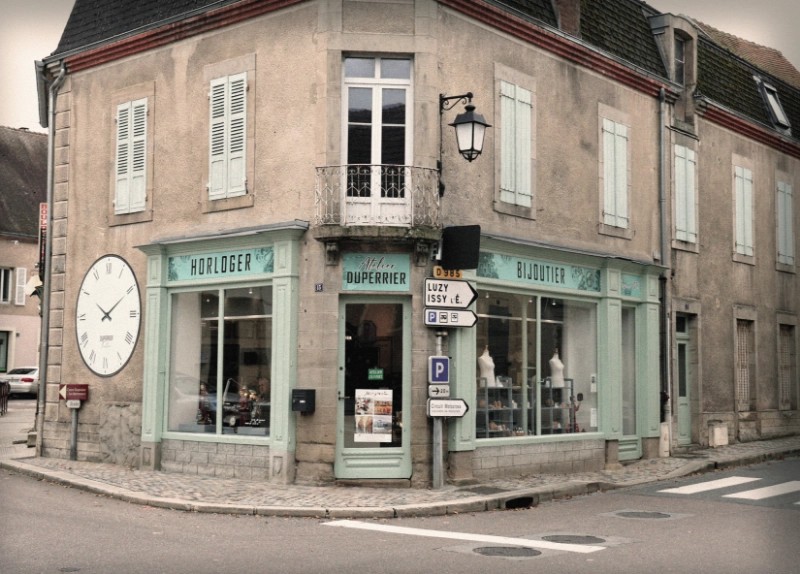 Facade-horlogerie-duperrier-toulon-sur-arroux