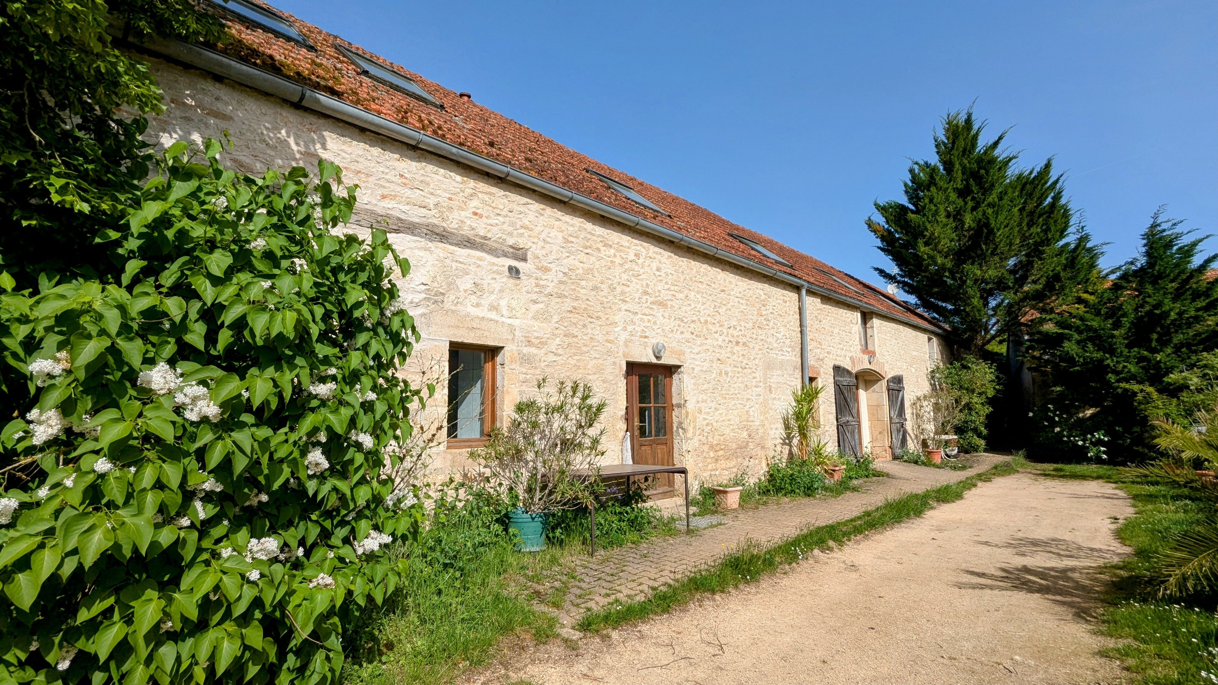 FERME DE BORGIRAULT — image 2