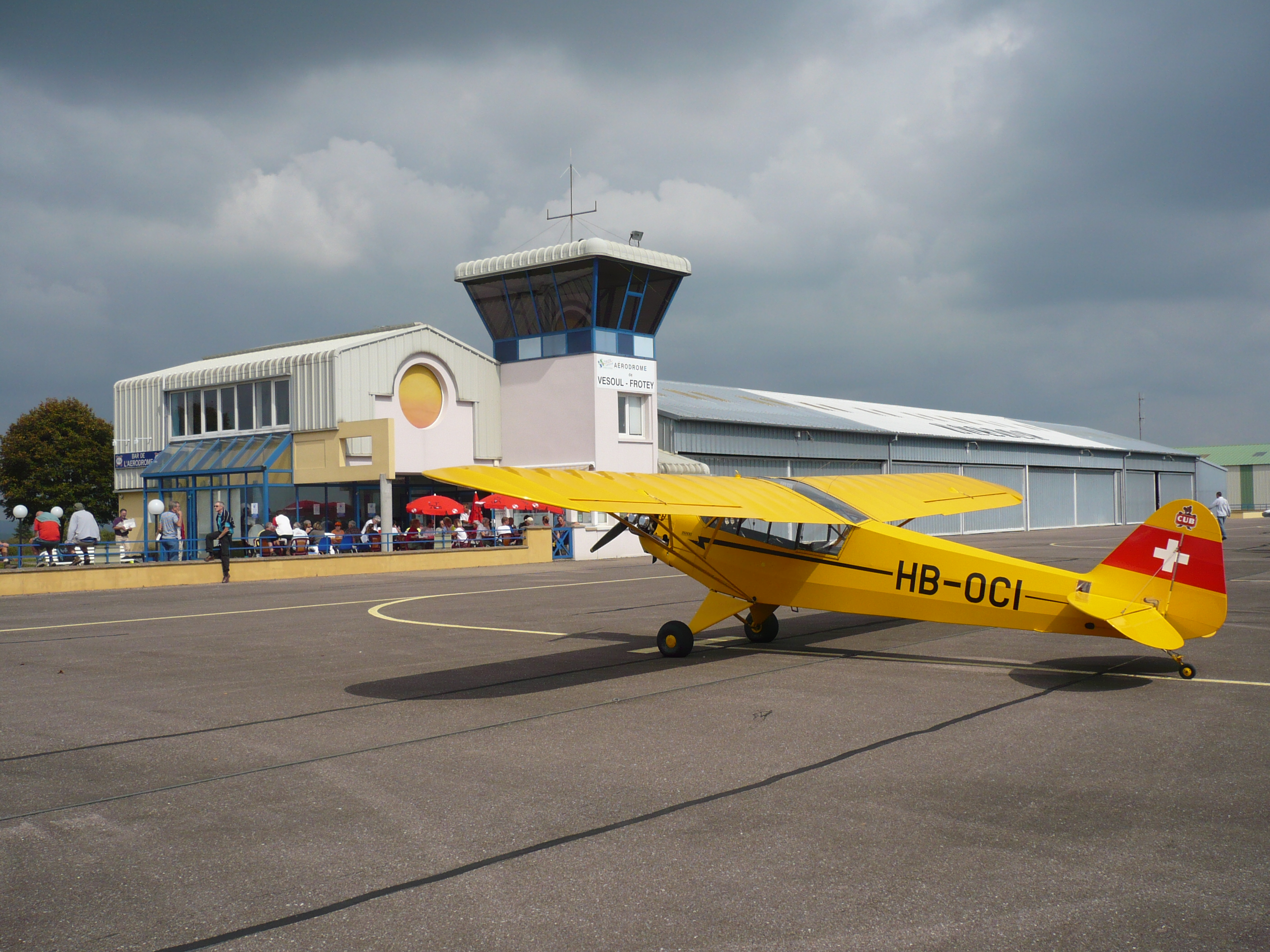 HB-OCI_Piper_L4_1944