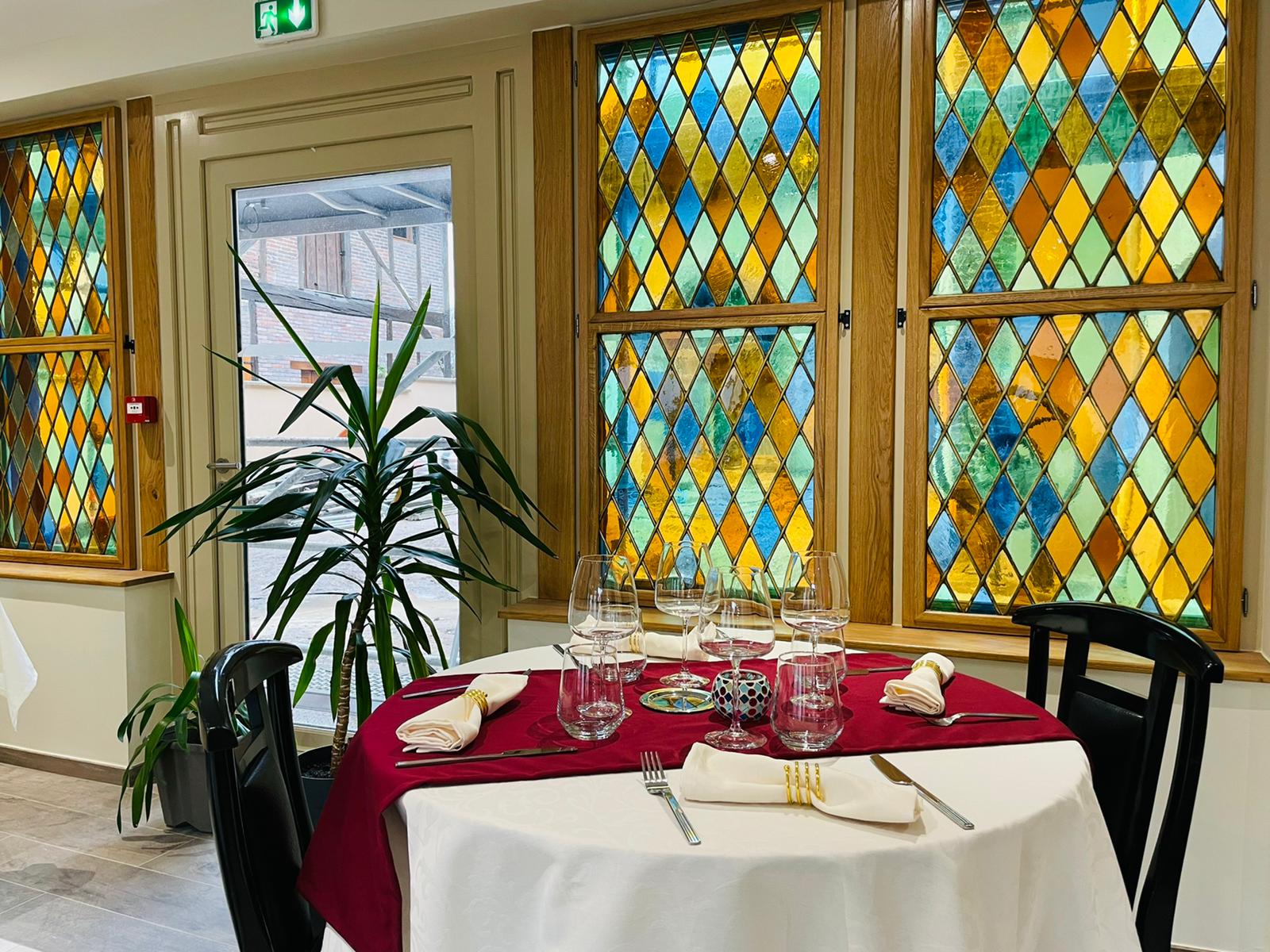 Hotel-restaurant-la-croix-blanche-villiers-saint-benoit-puisaye (6)