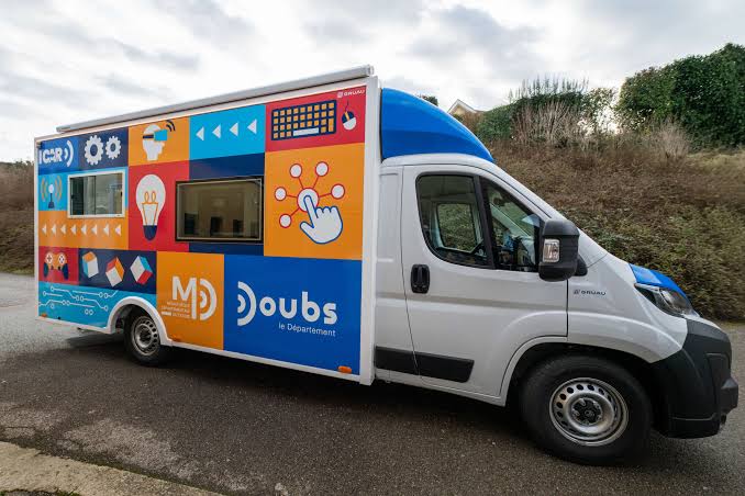Bus numérique ICAR