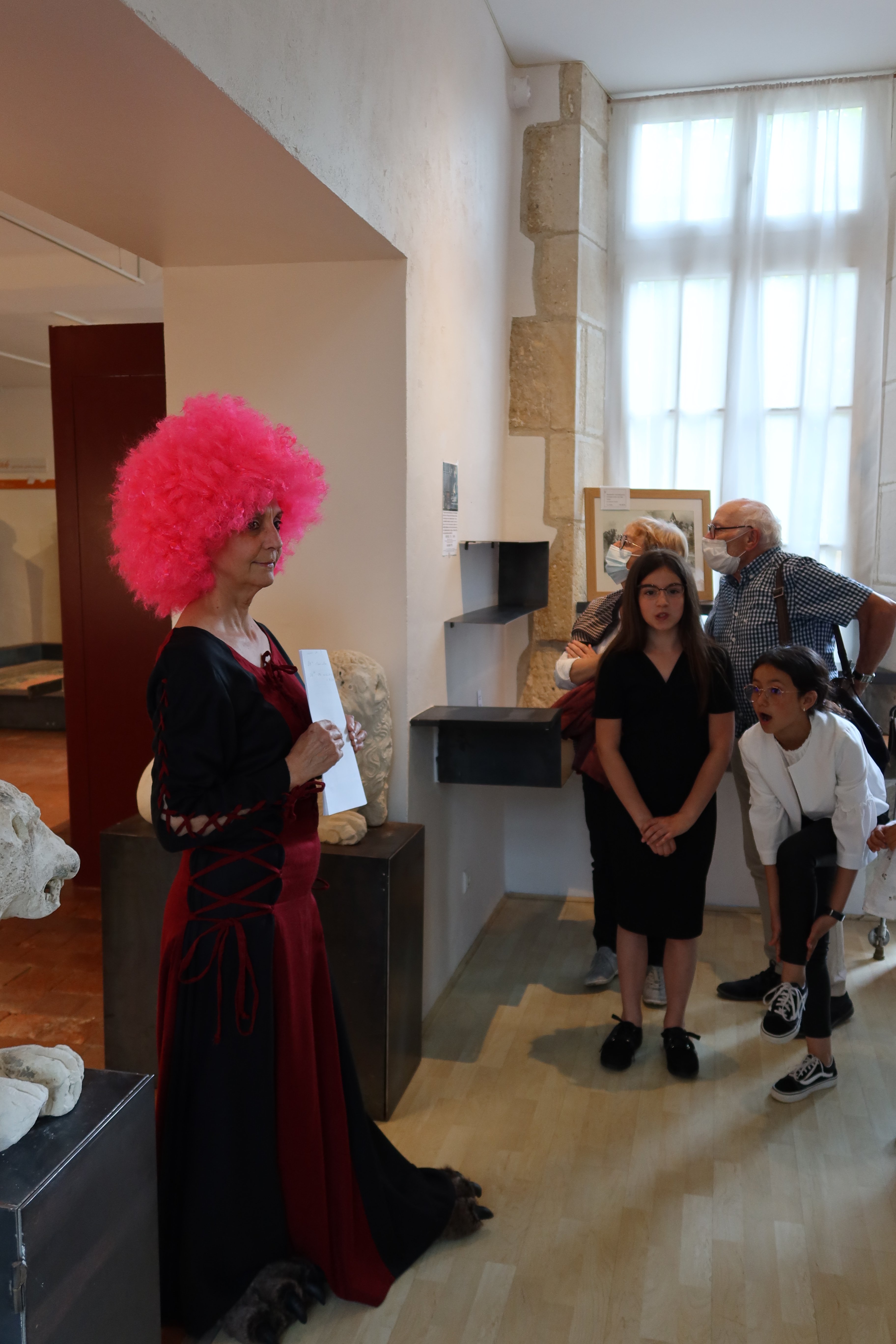 Baratin d'une archéologue en 4125