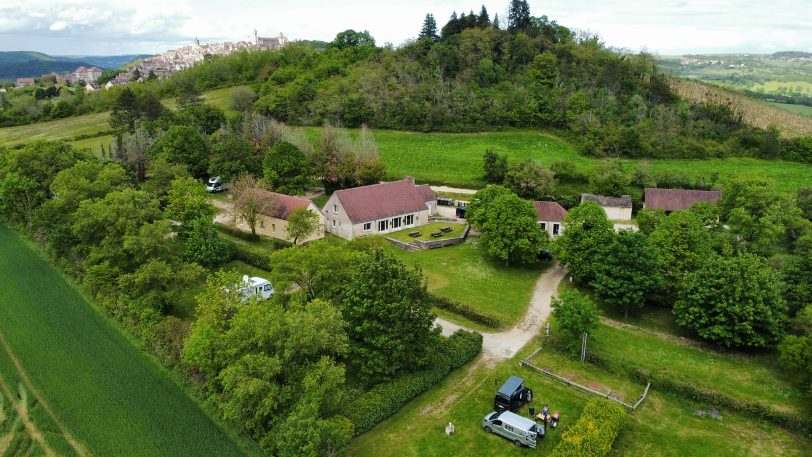 Camping de Vézelay - l'Ermitage