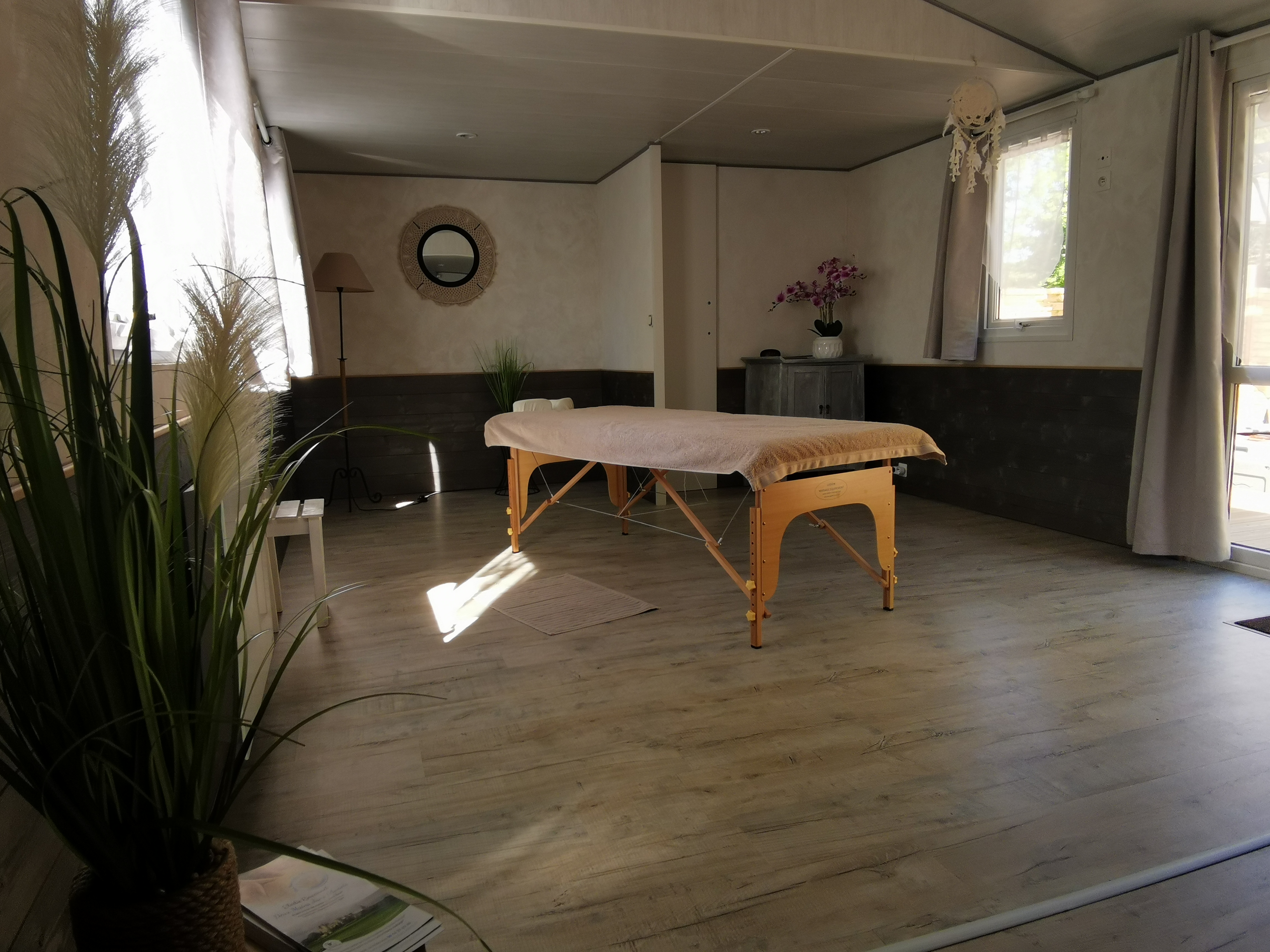 Deux mains dans l'Auxois