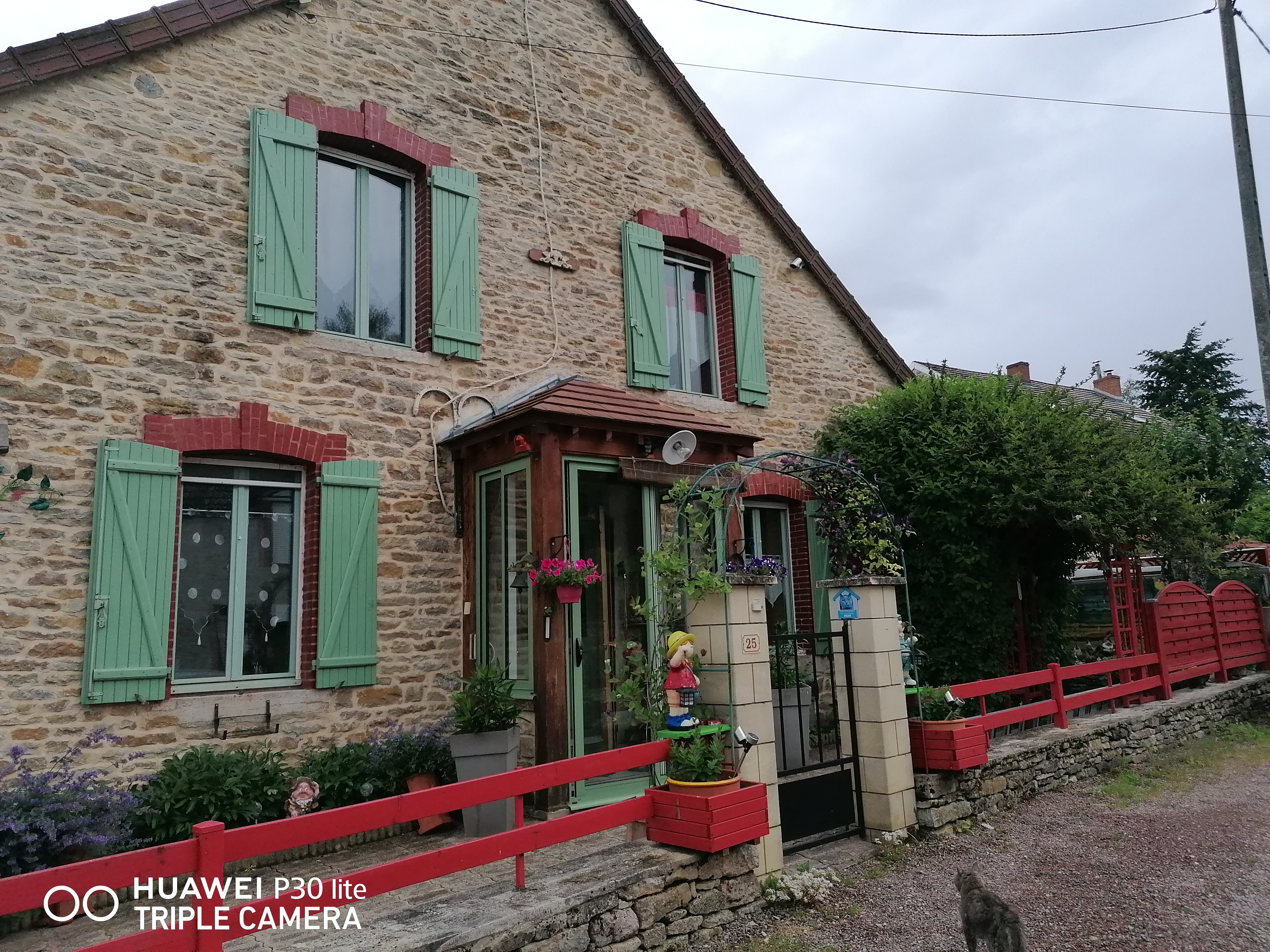 Les barrières pourpres, chambre d'hôtes à Échannay