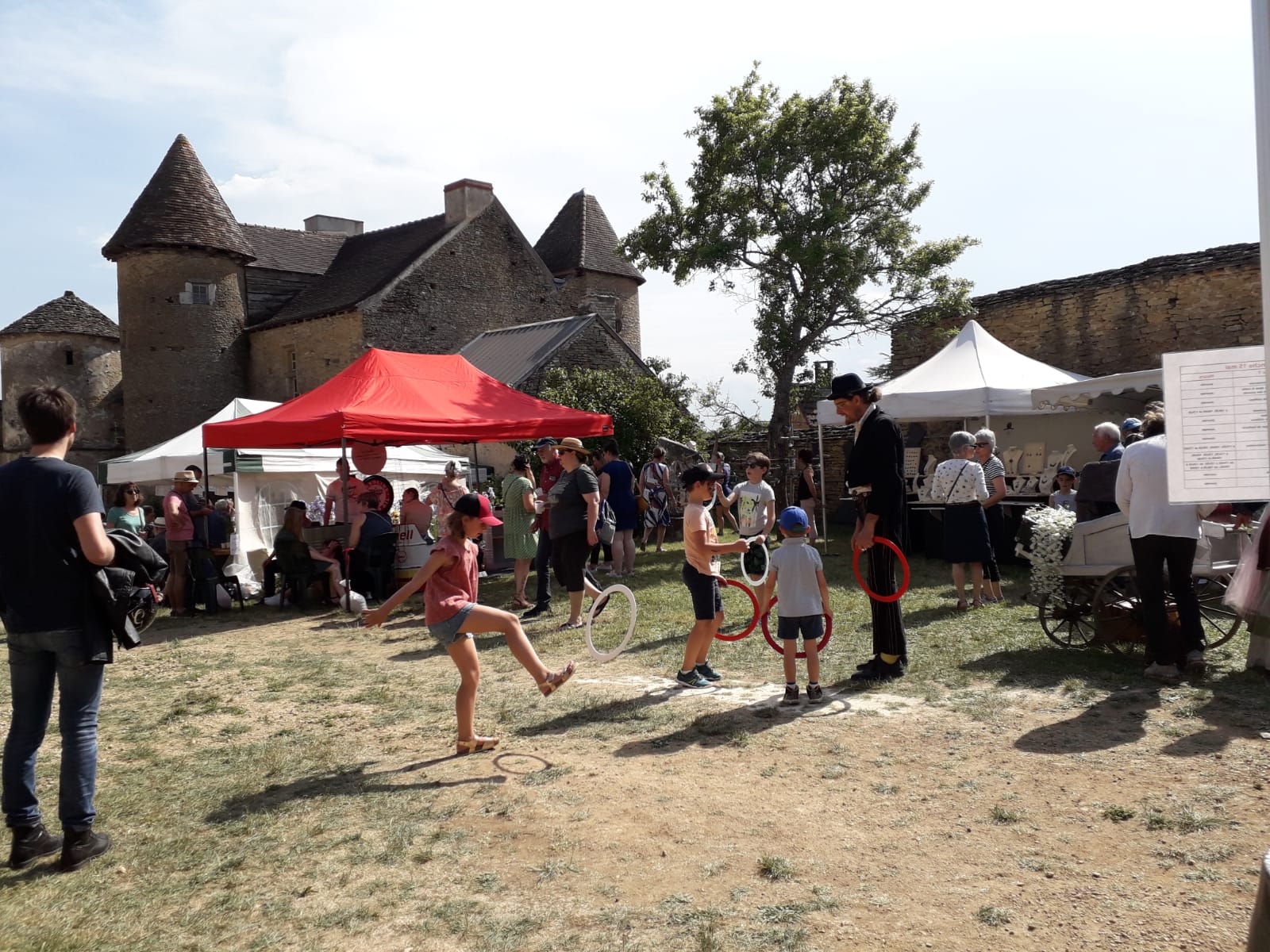 MARCHÉ DU CURIEUX