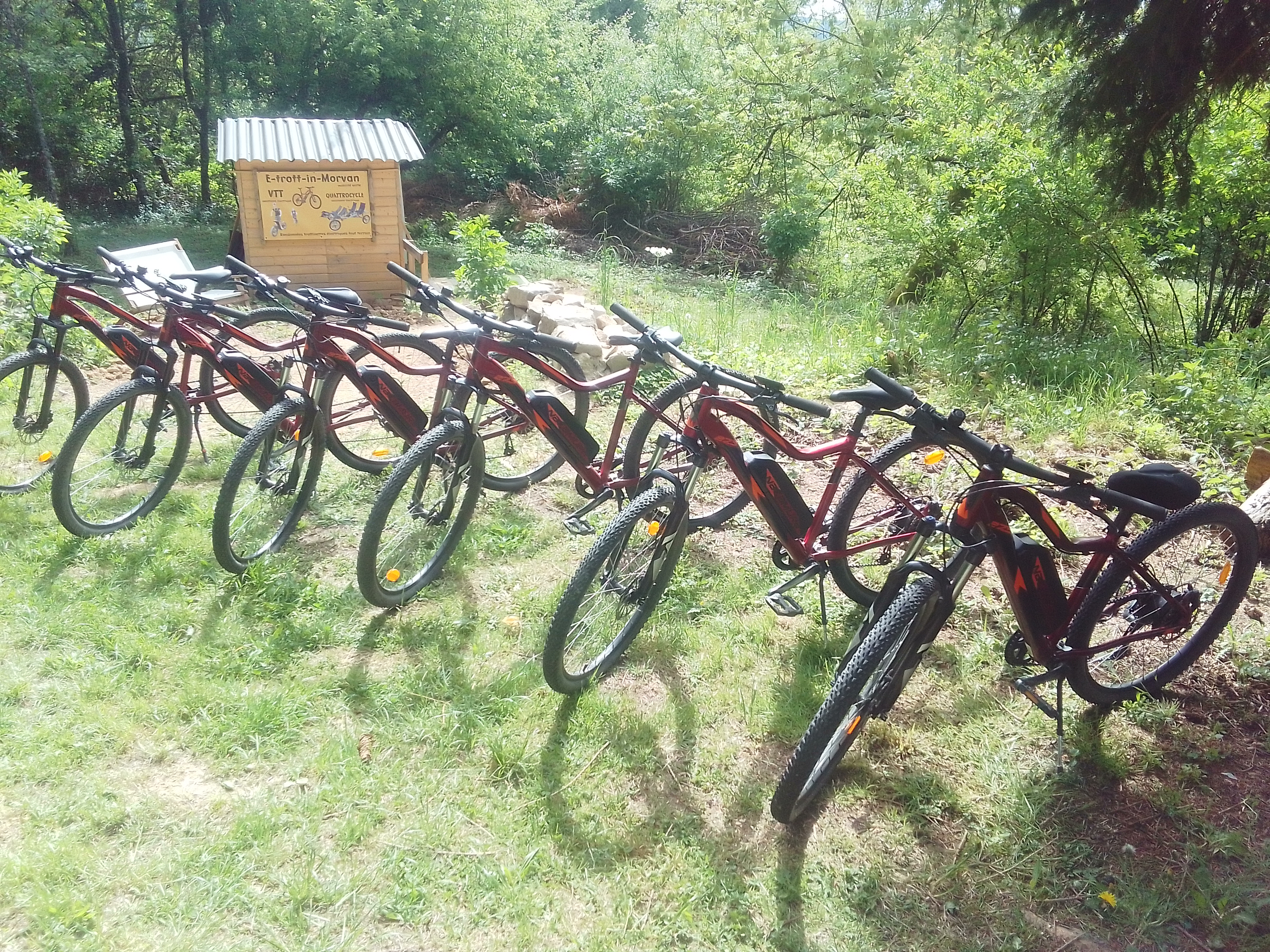 EtrottinMorvan - Location de vélos électriques et Remorque