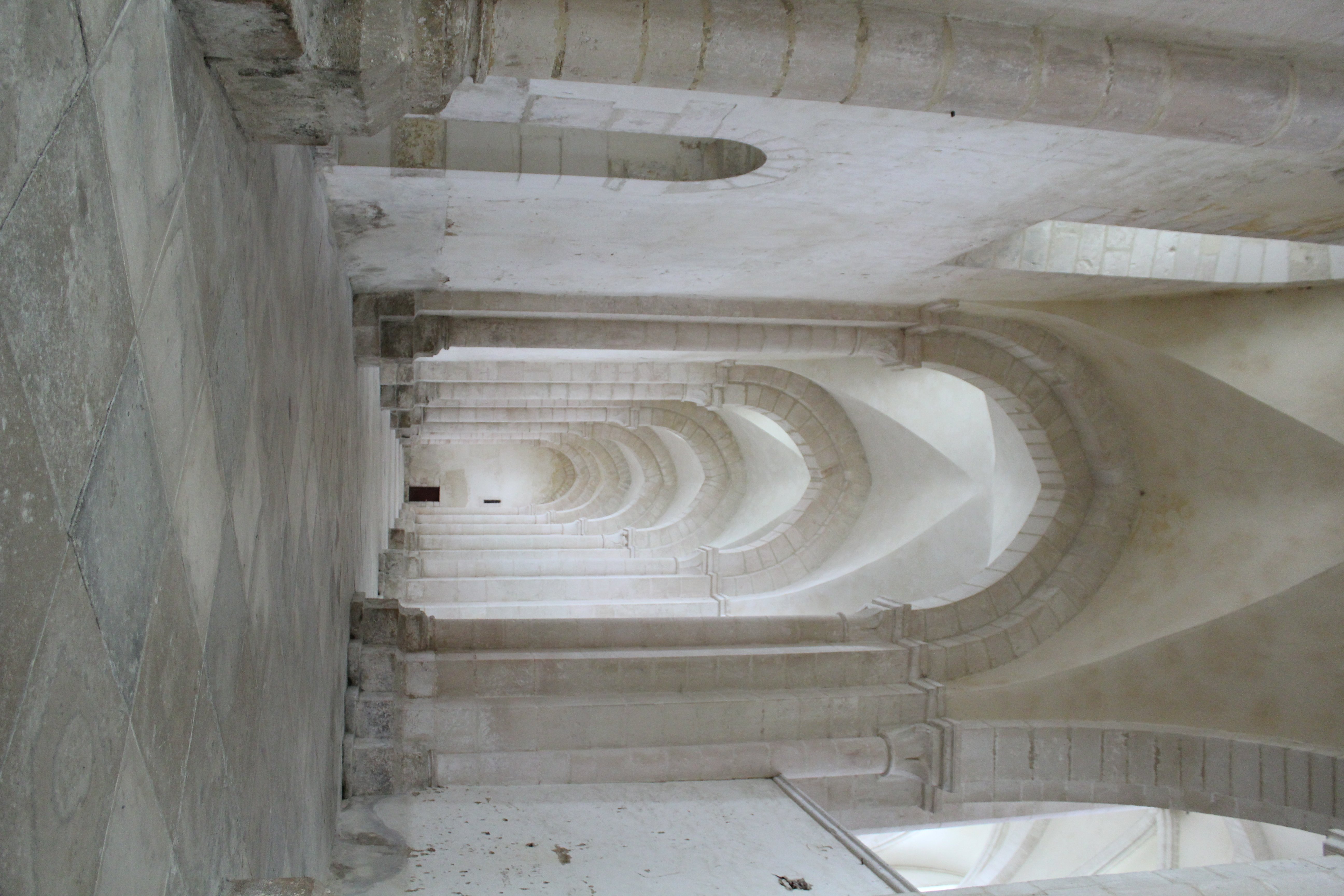 Collatéral de l'abbatiale de Pontigny