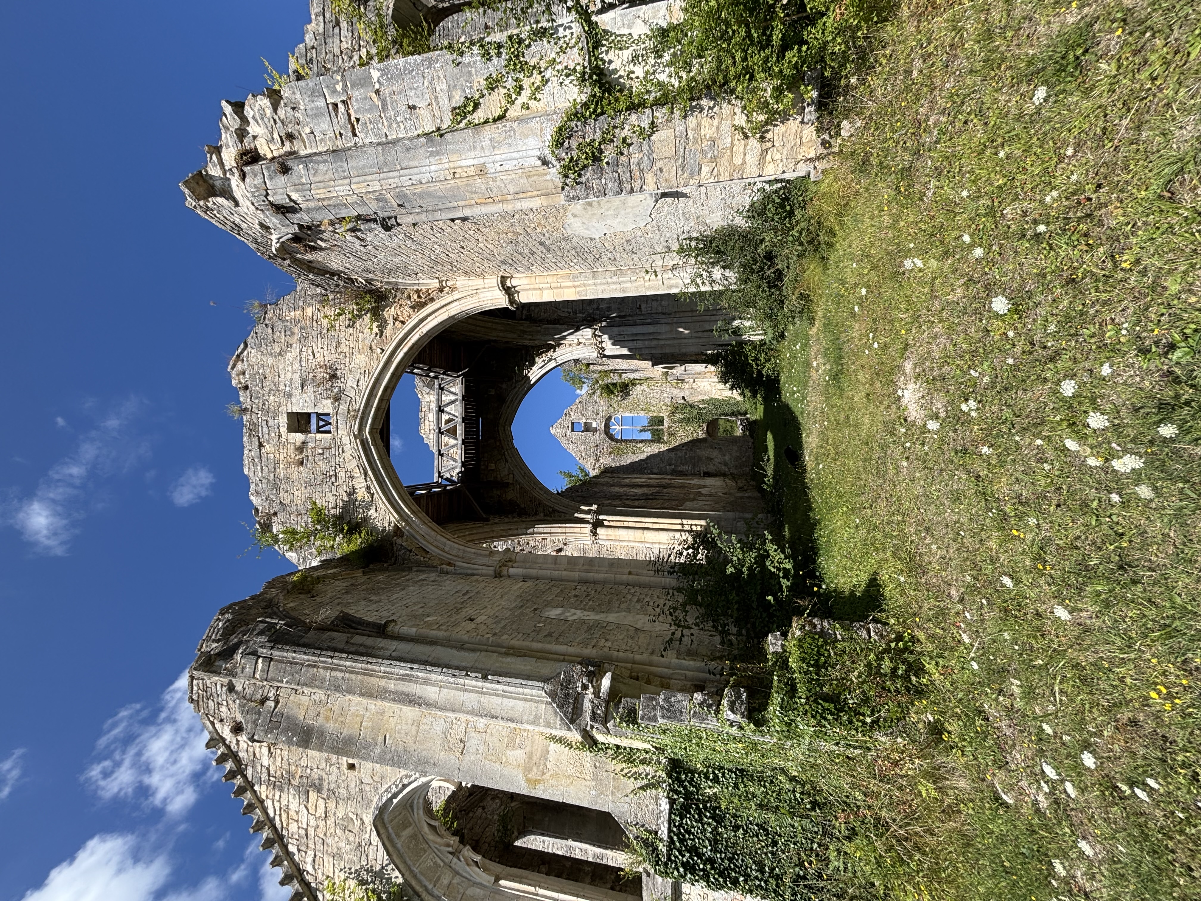 Abbaye Sainte-Marguerite, Bouilland - photo 2