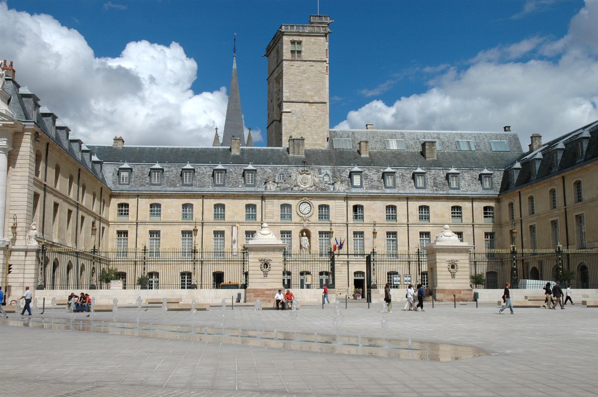 palais des ducs de bourgogne