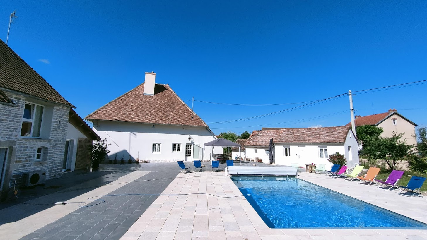 Domaine Ravy-La Camélia, chambre d'hôtes à Saint-Symphorien-sur-Saône