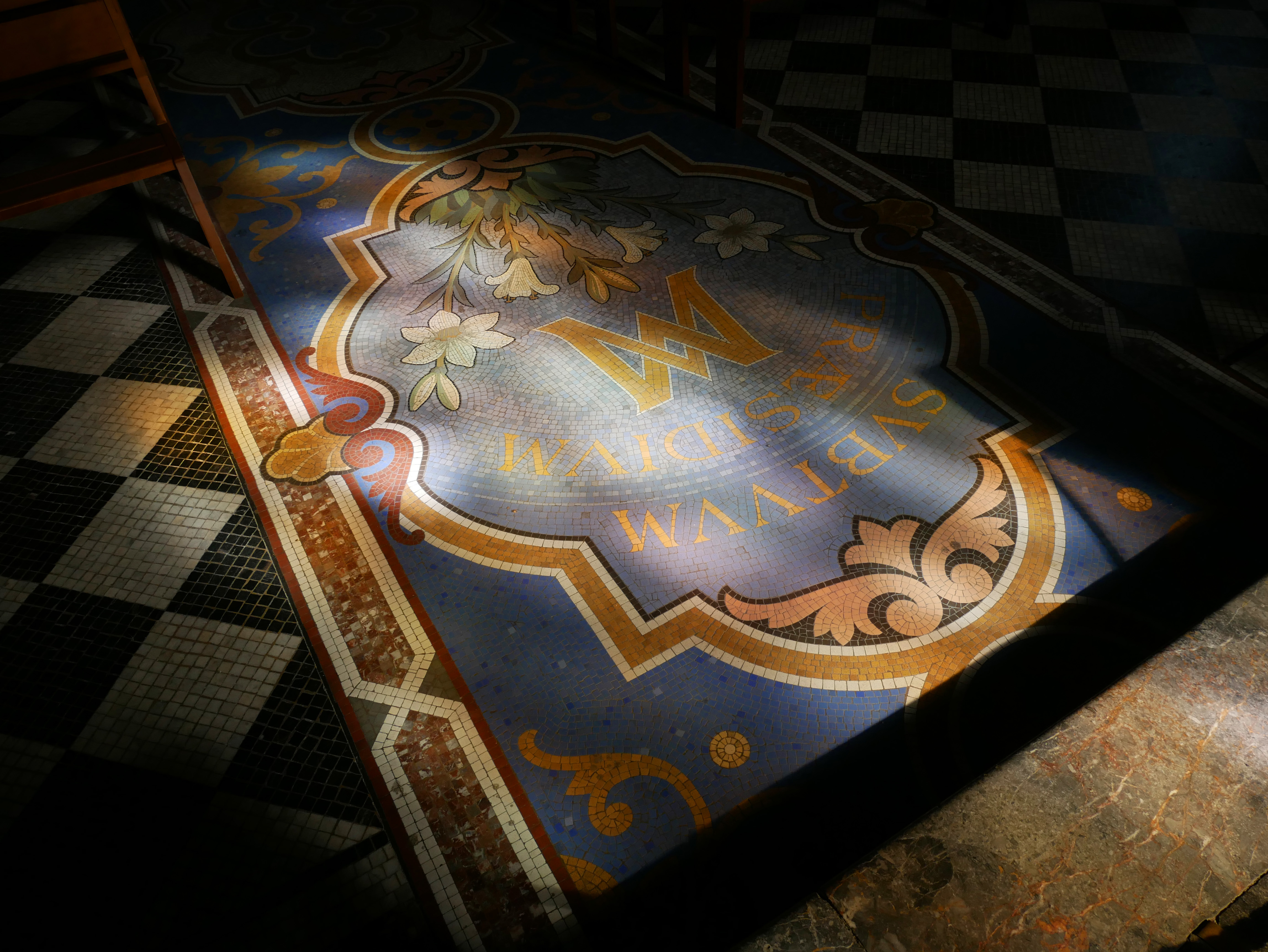 Intérieur église Saint Pierre de Nevers