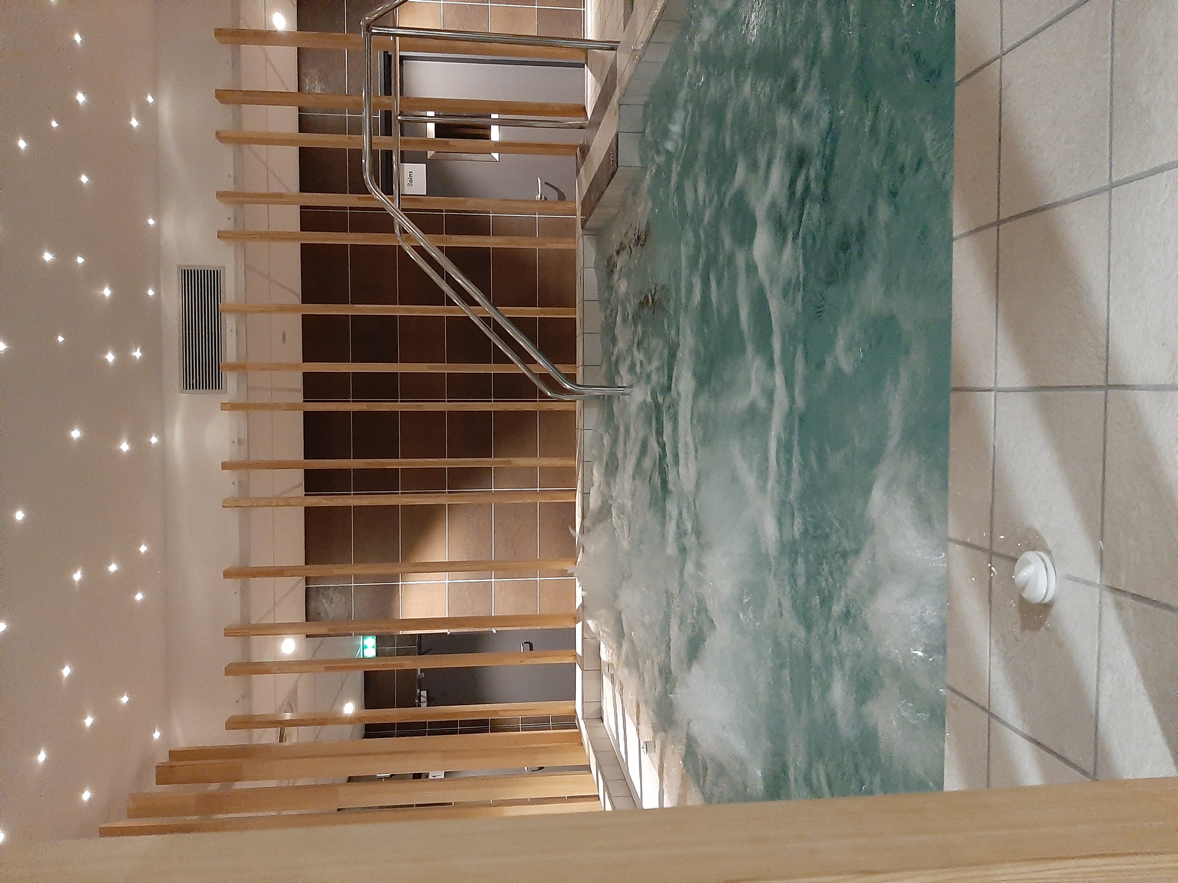 JACUZZI INTERIEUR 2
