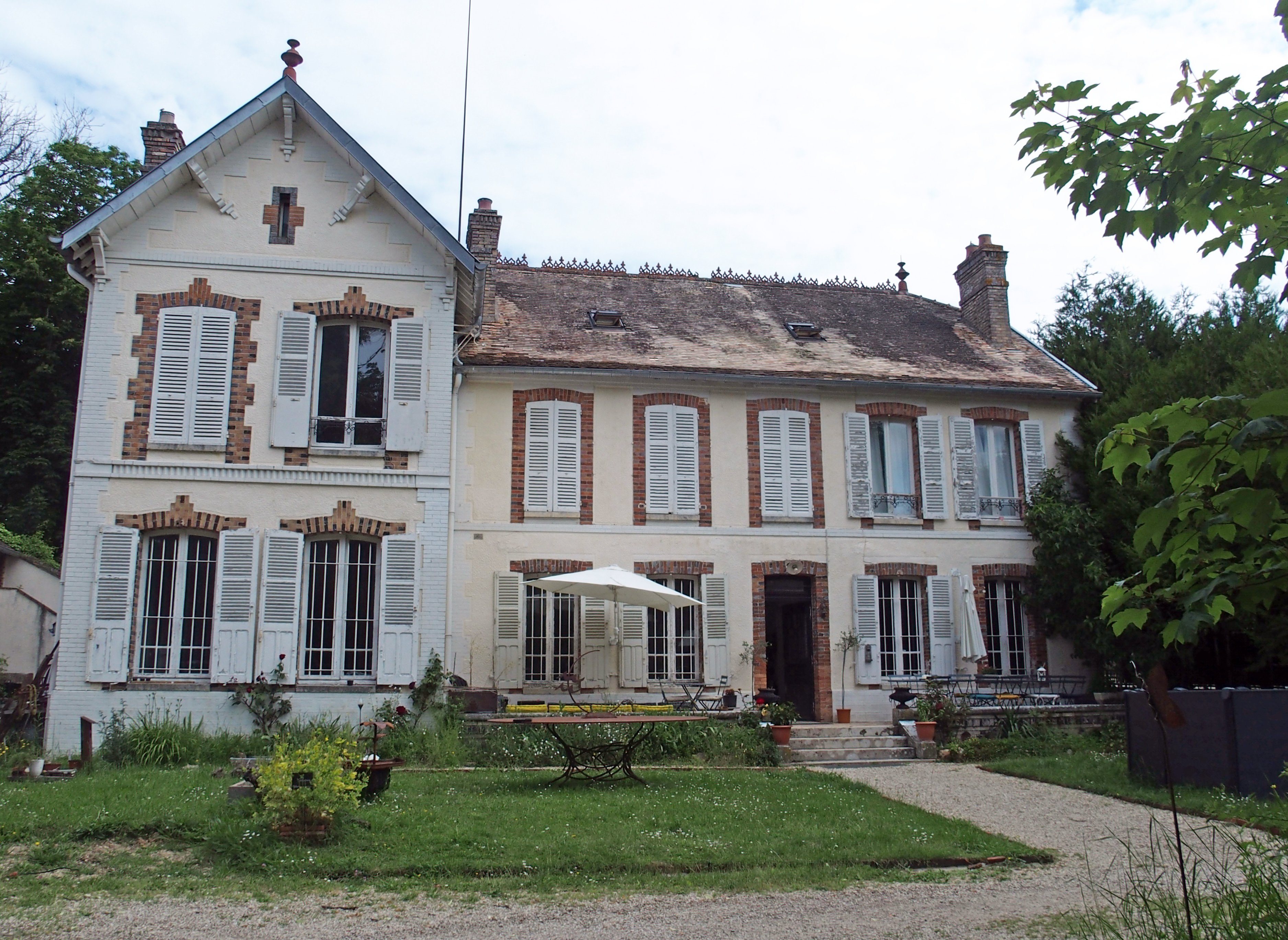 La Tuilerie de l'Orme, chambre d'hôtes à Villebougis