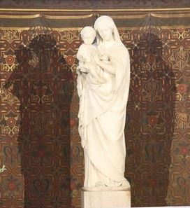 Visite gratuite de l'église Saint-Pierre de Mâcon, guidée par un fidèle, à travers la figure de Marie 