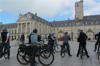 Meeting to Dijon Vélo tour Groupe 2024 Velovitamine