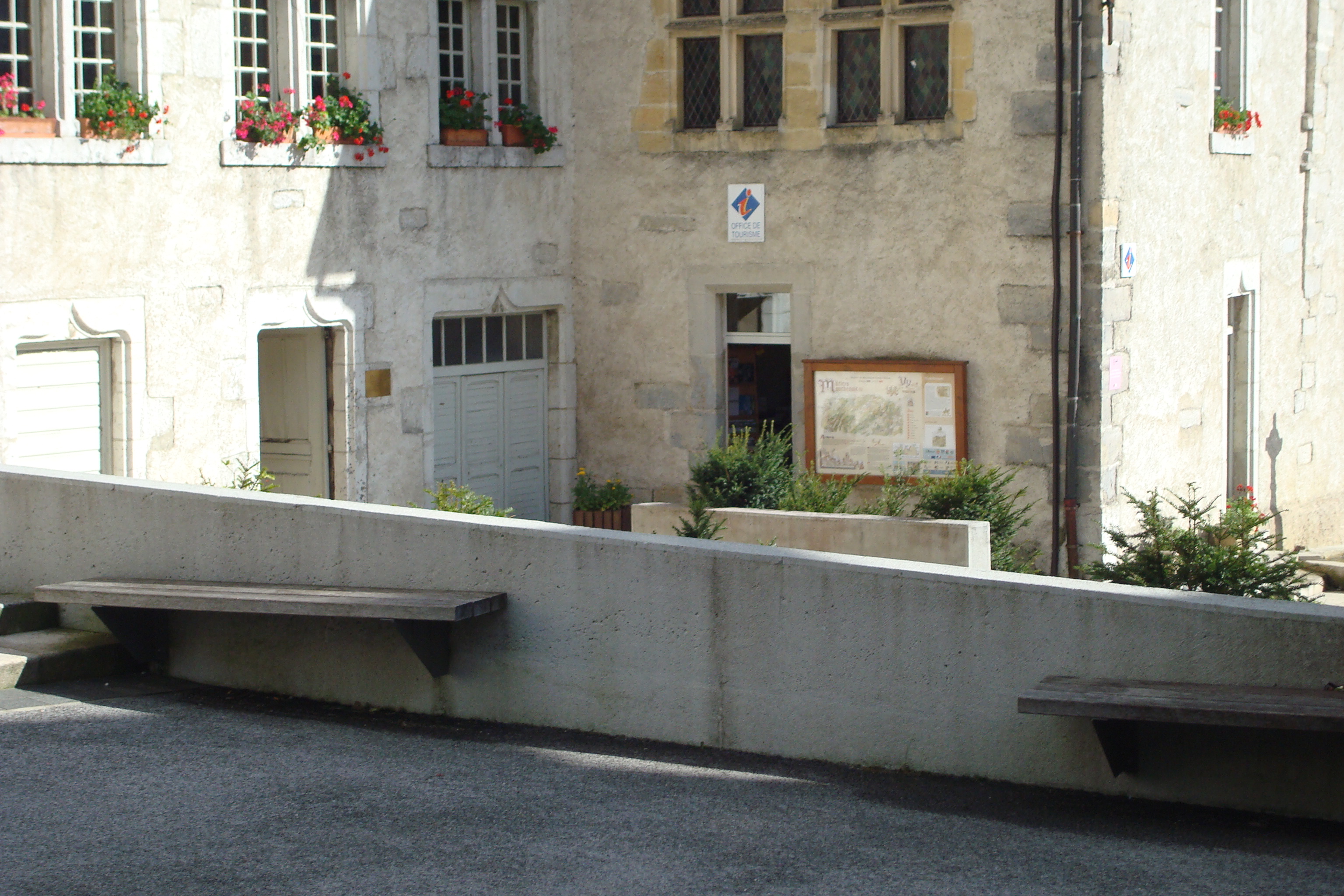 Office de Tourisme du Pays du Haut-Doubs - B.I.T de Montbenoit — photo 3