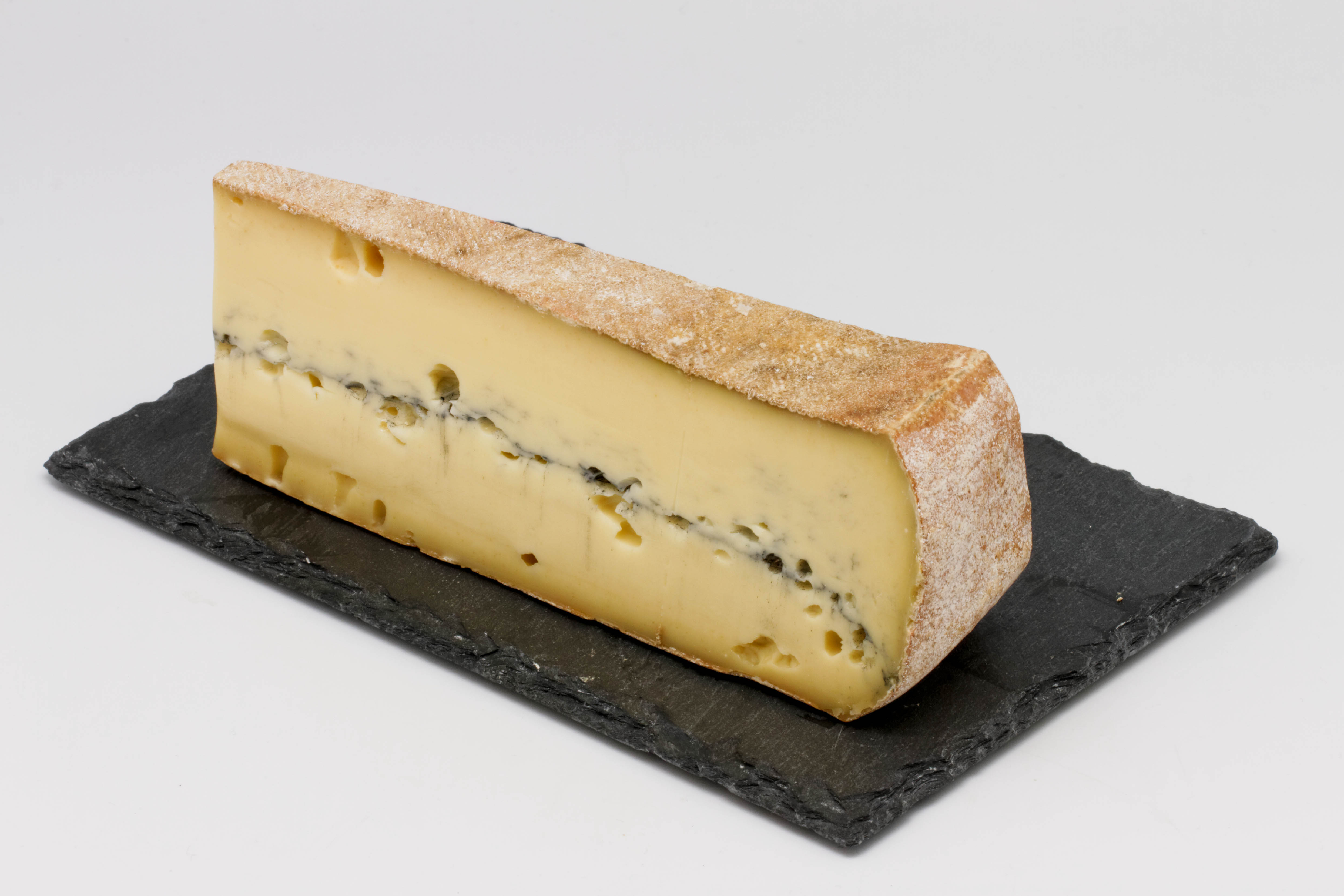 Morbier_(fromage)_01