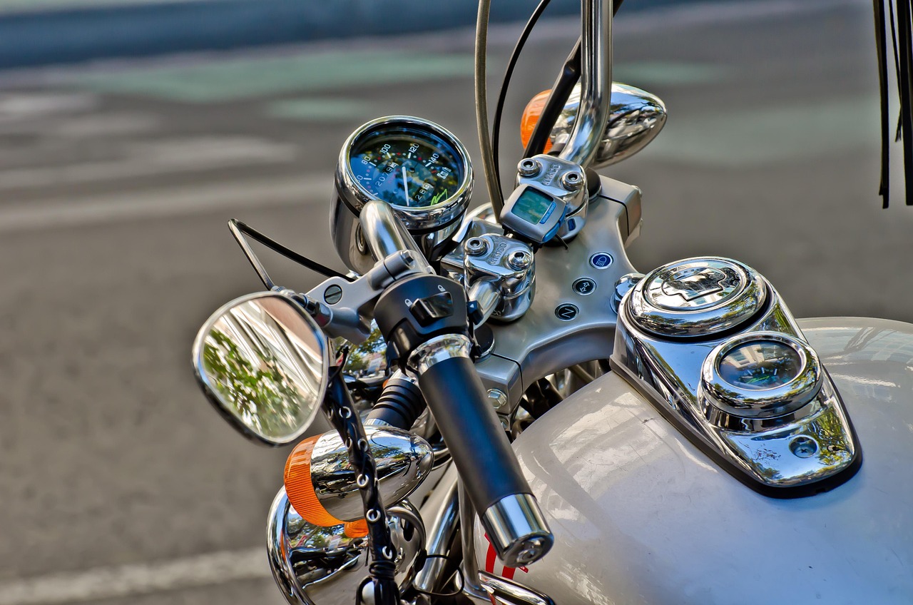Brocante et bourse à l'échange matériel moto et mobylette — visuel événement