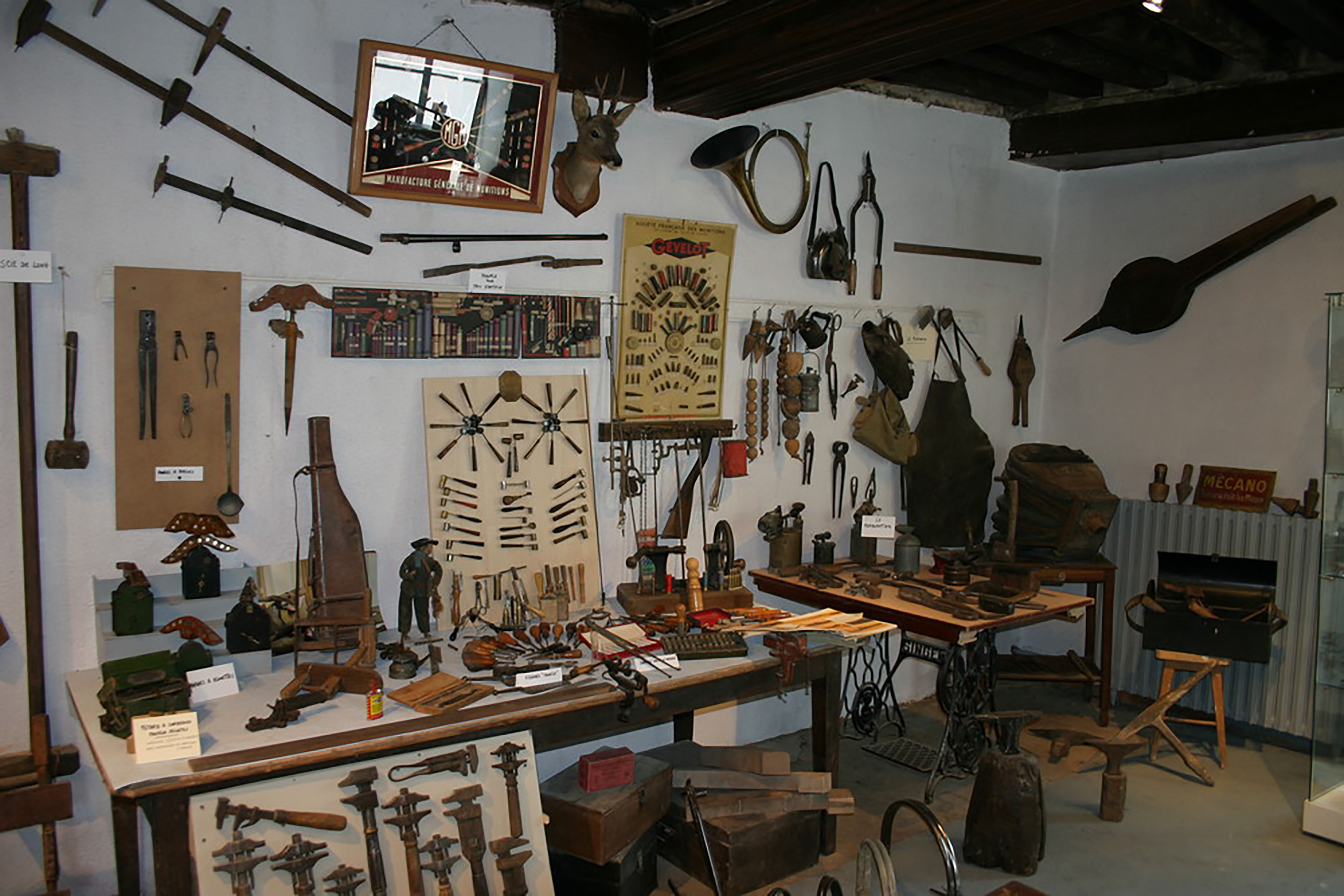 Musee-outils-et-traditions-Larochemillay-2