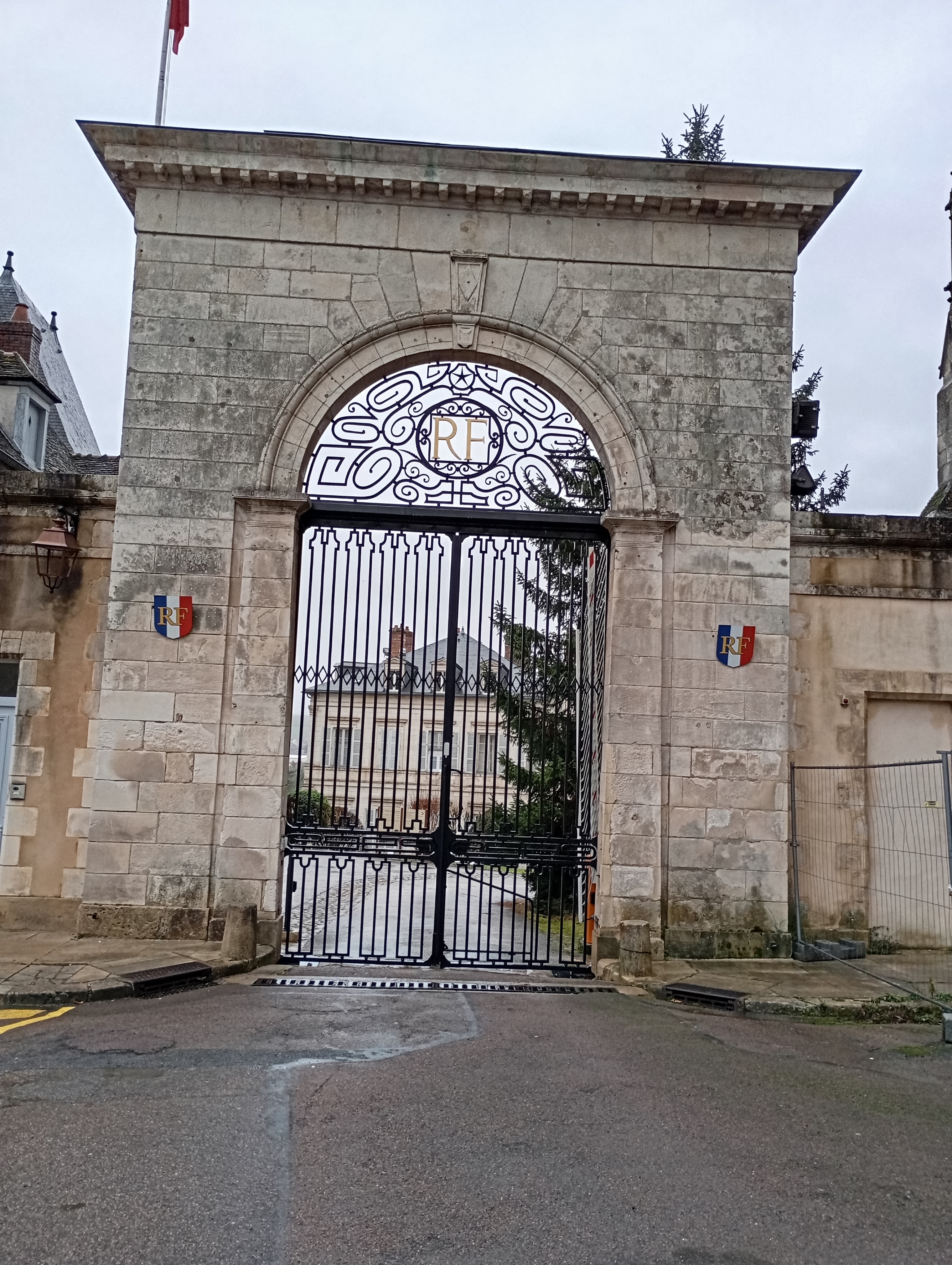 Visite Flash du mois de novembre : La préfecture d'Auxerre, une histoire d’évêques et de République. 