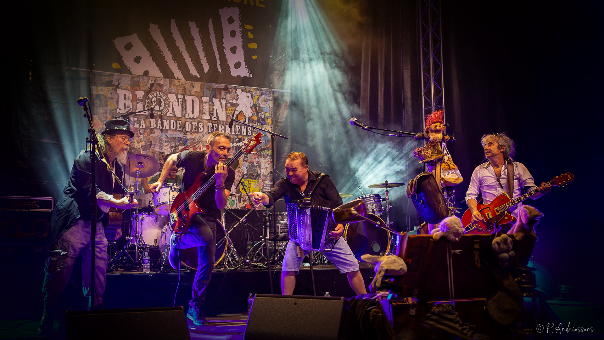 Blondin et la bande des Terriens