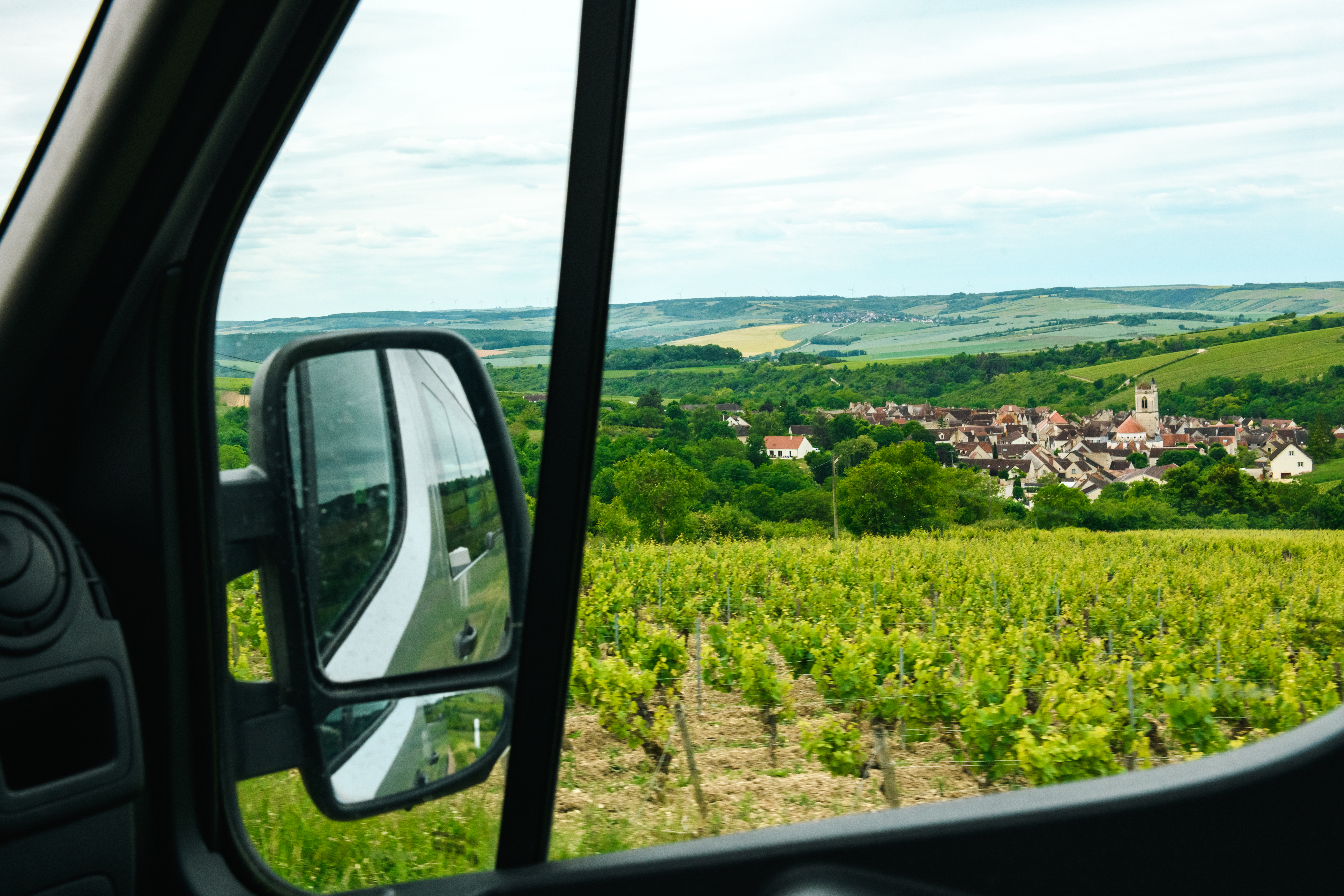Oenobus Escolives-Sainte-Camille et Coulanges-la-Vineuse 
