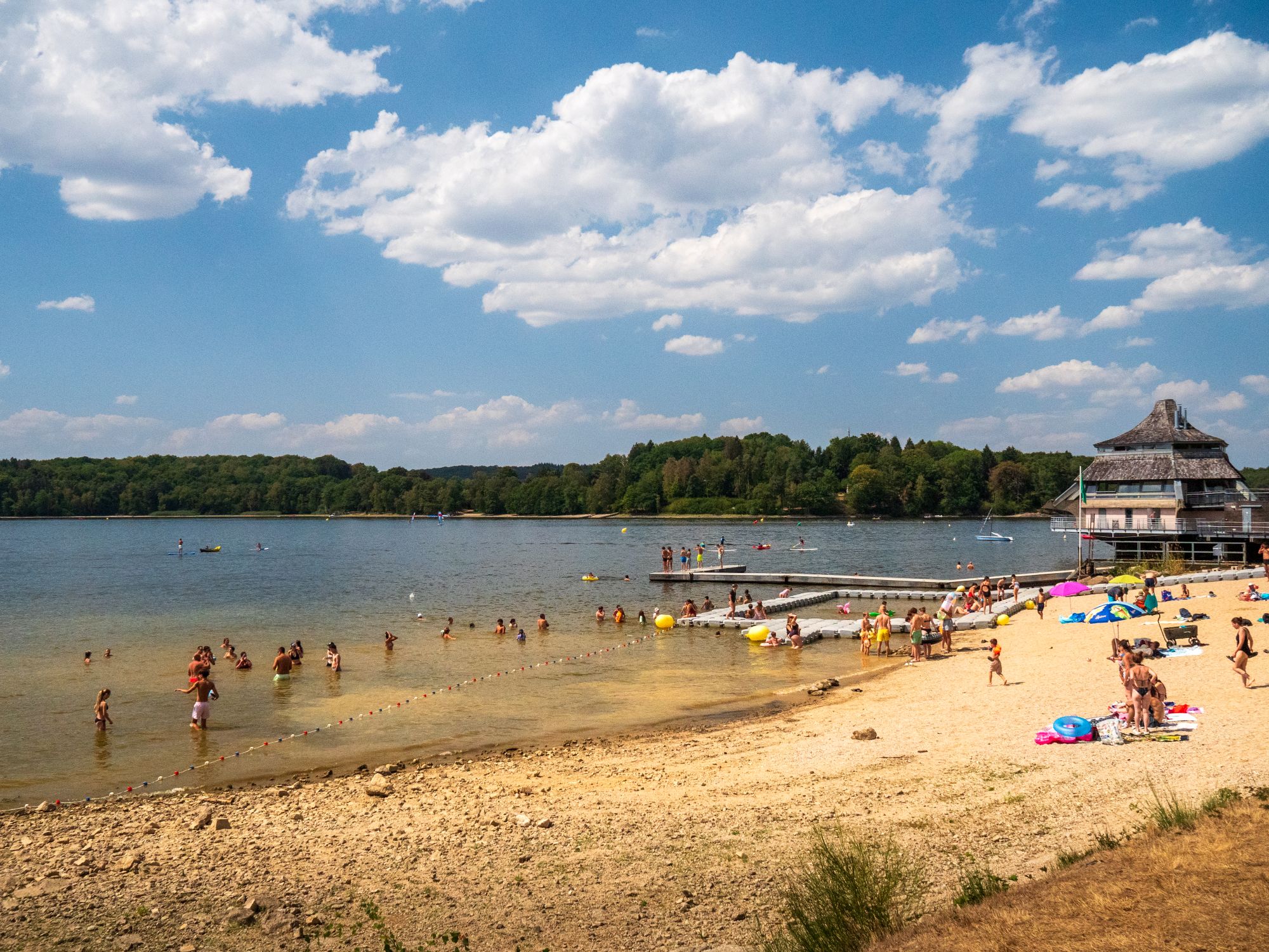 Baignade au Lac des Settons