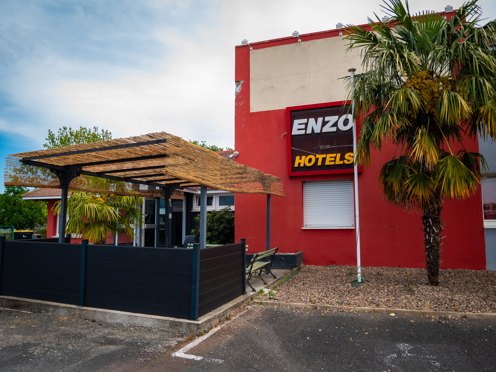 Enzo Hôtel