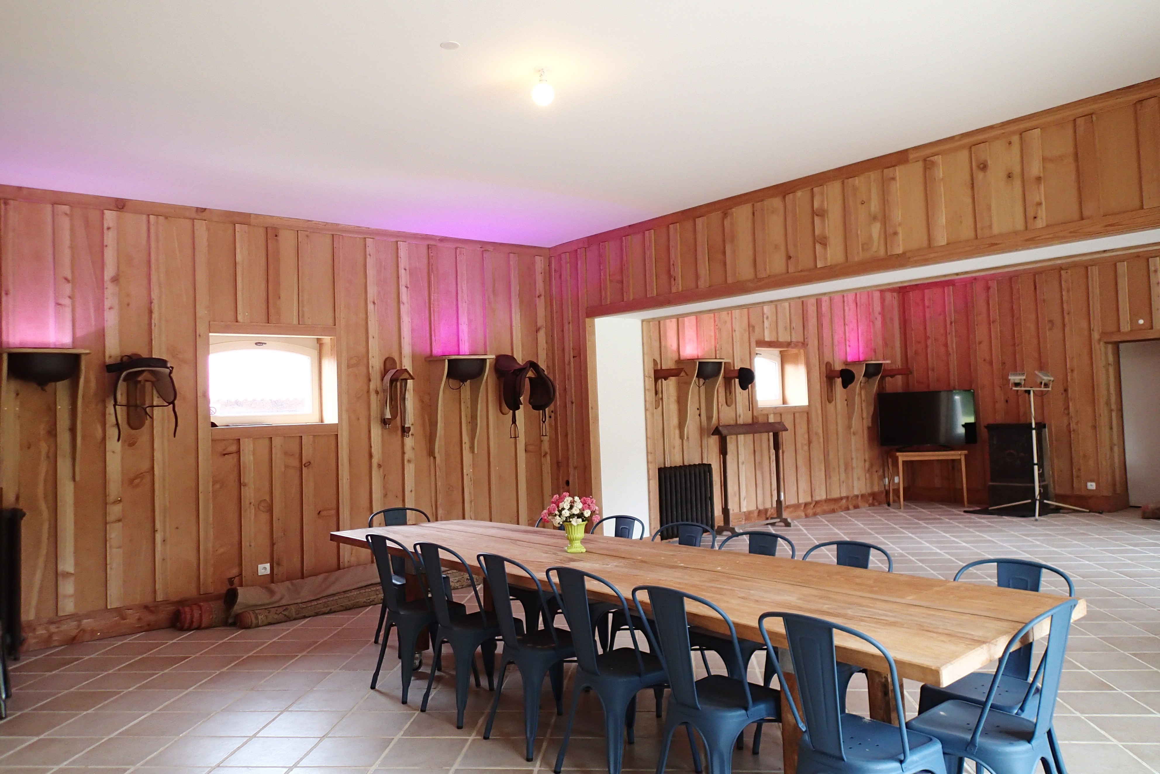 Gîte de groupe , le Haras d'Ettevaux, Poil - photo 5