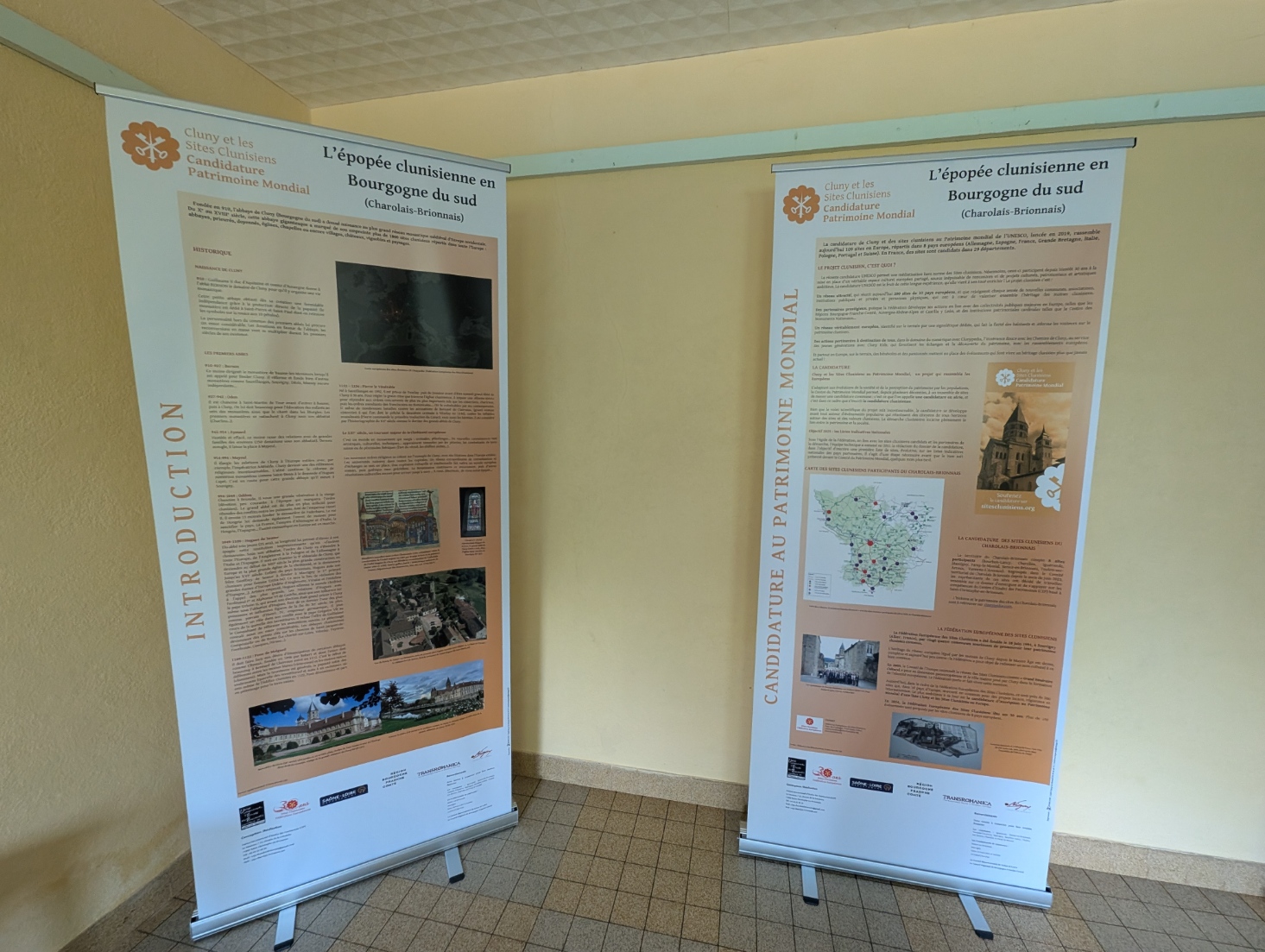 Panneaux d'exposition
