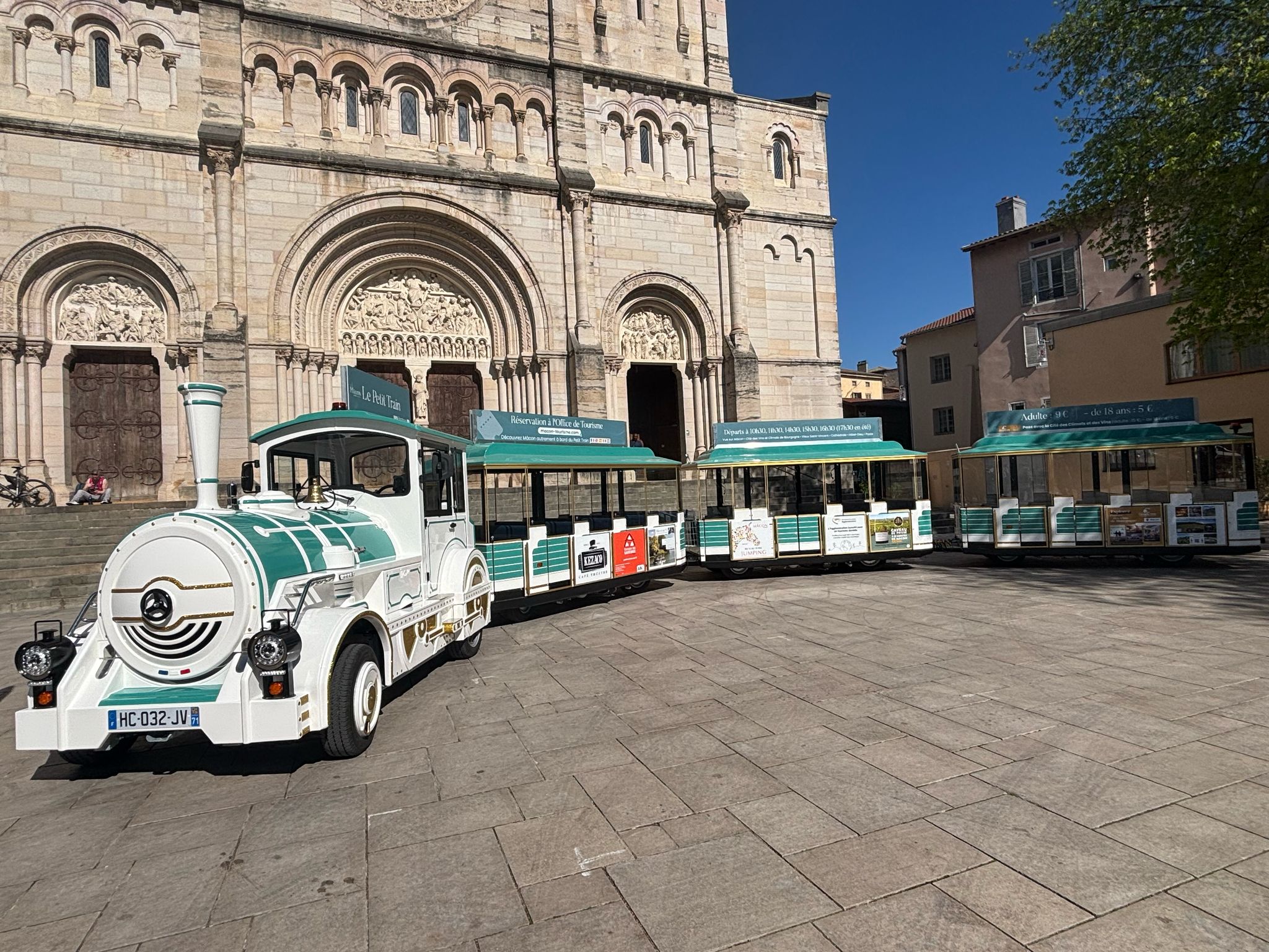 Petit train électrique 2025