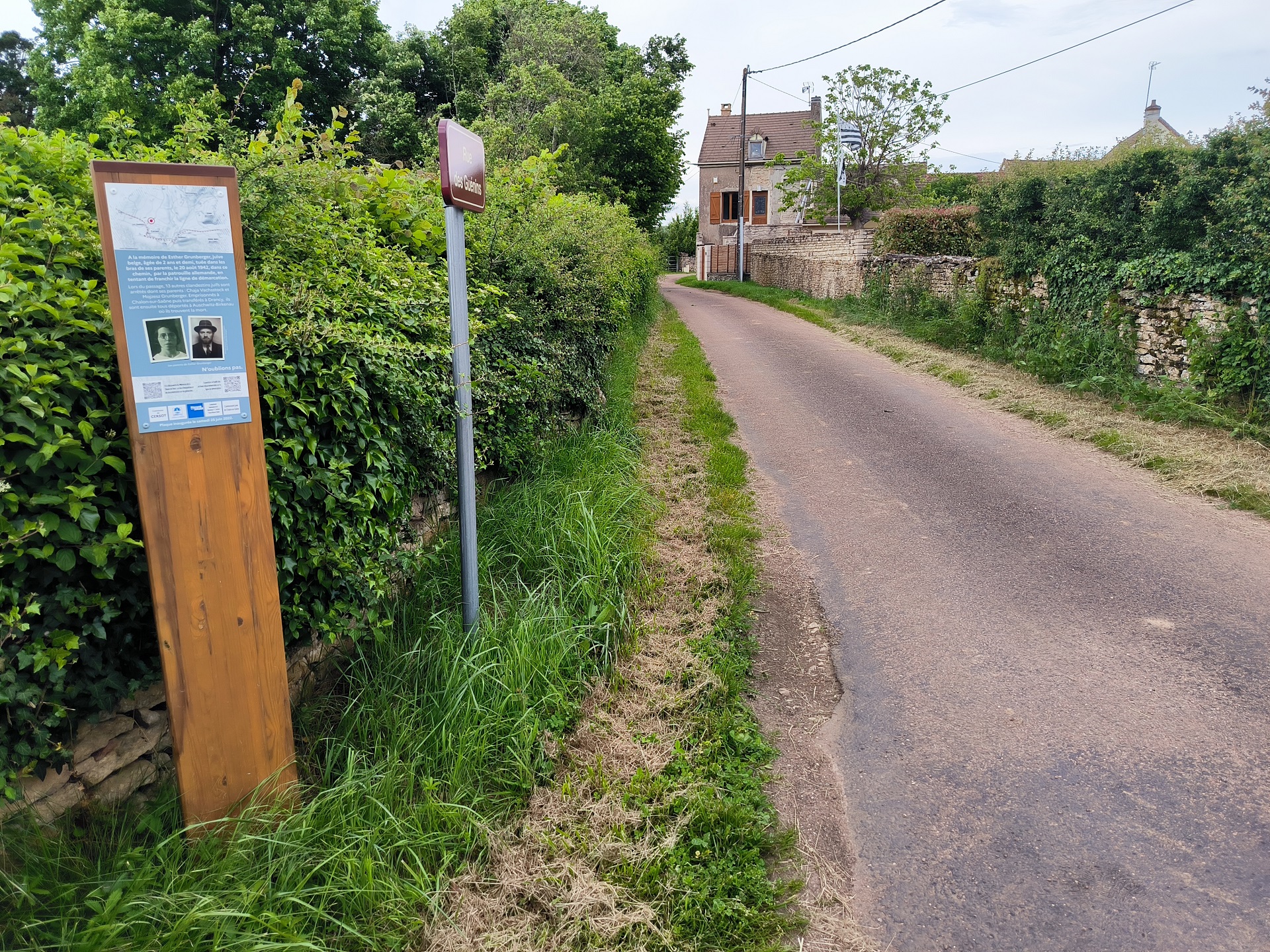 Ligne de démarcation - Plaque souvenir Esther Grunberger