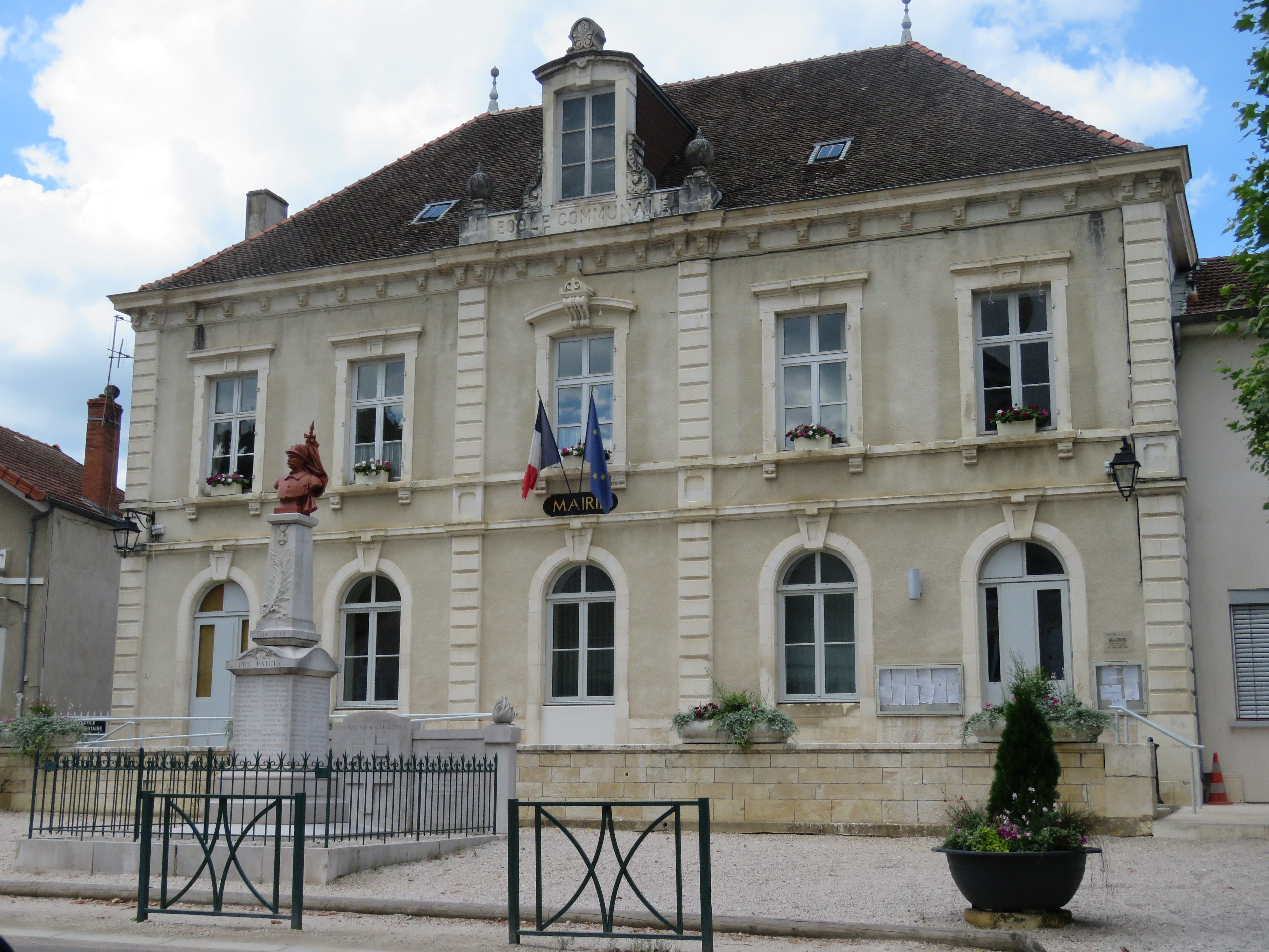 Rully - Mairie - 2018 - Crédit Mairie