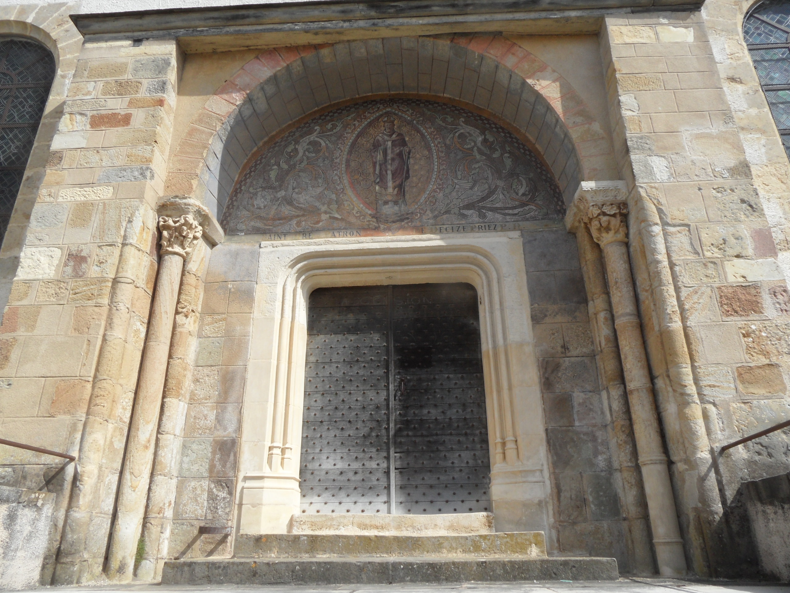 Eglise et crypte Saint-Aré, Decize - photo 2