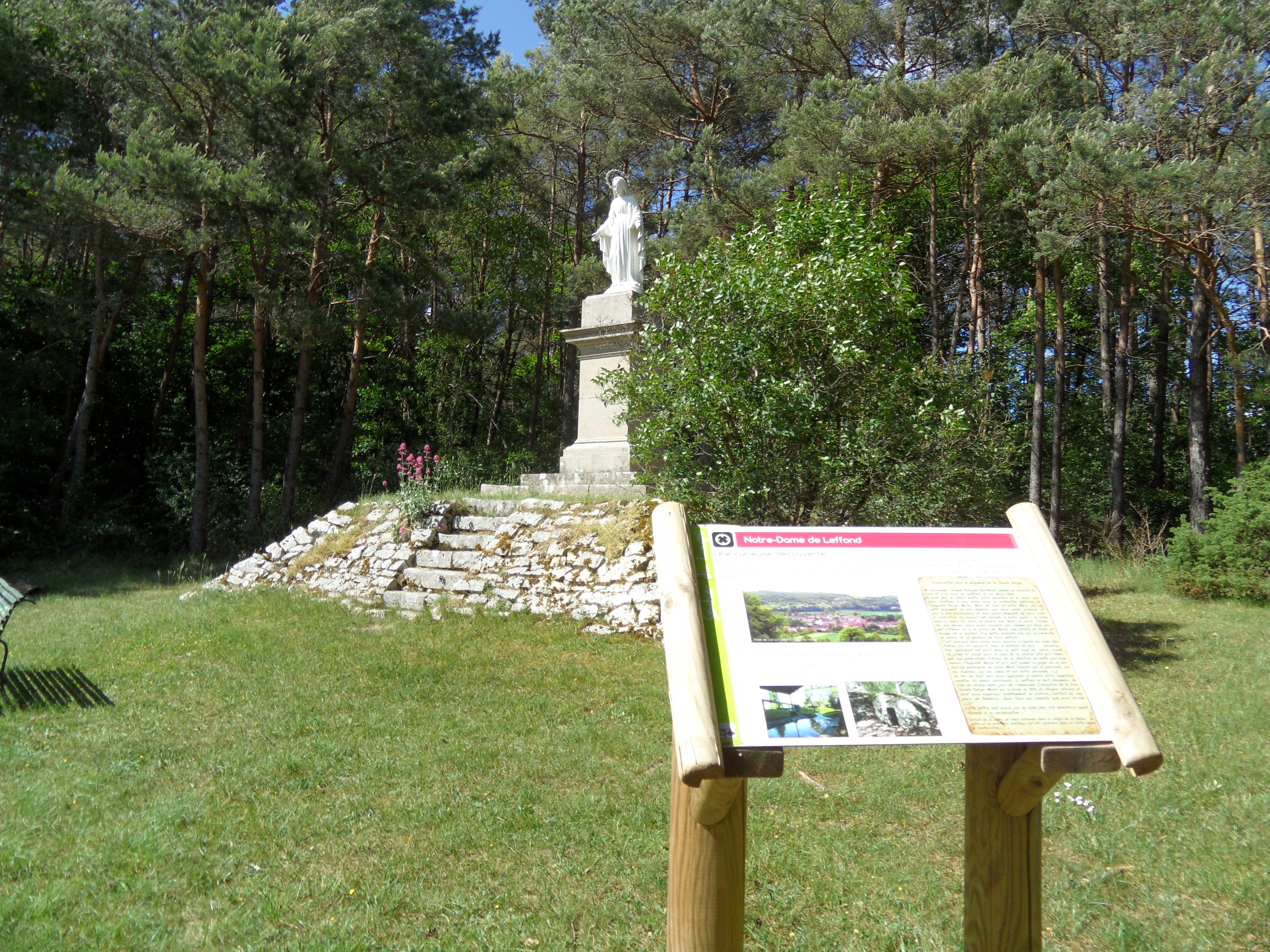 Sentier Les Deux Vierges