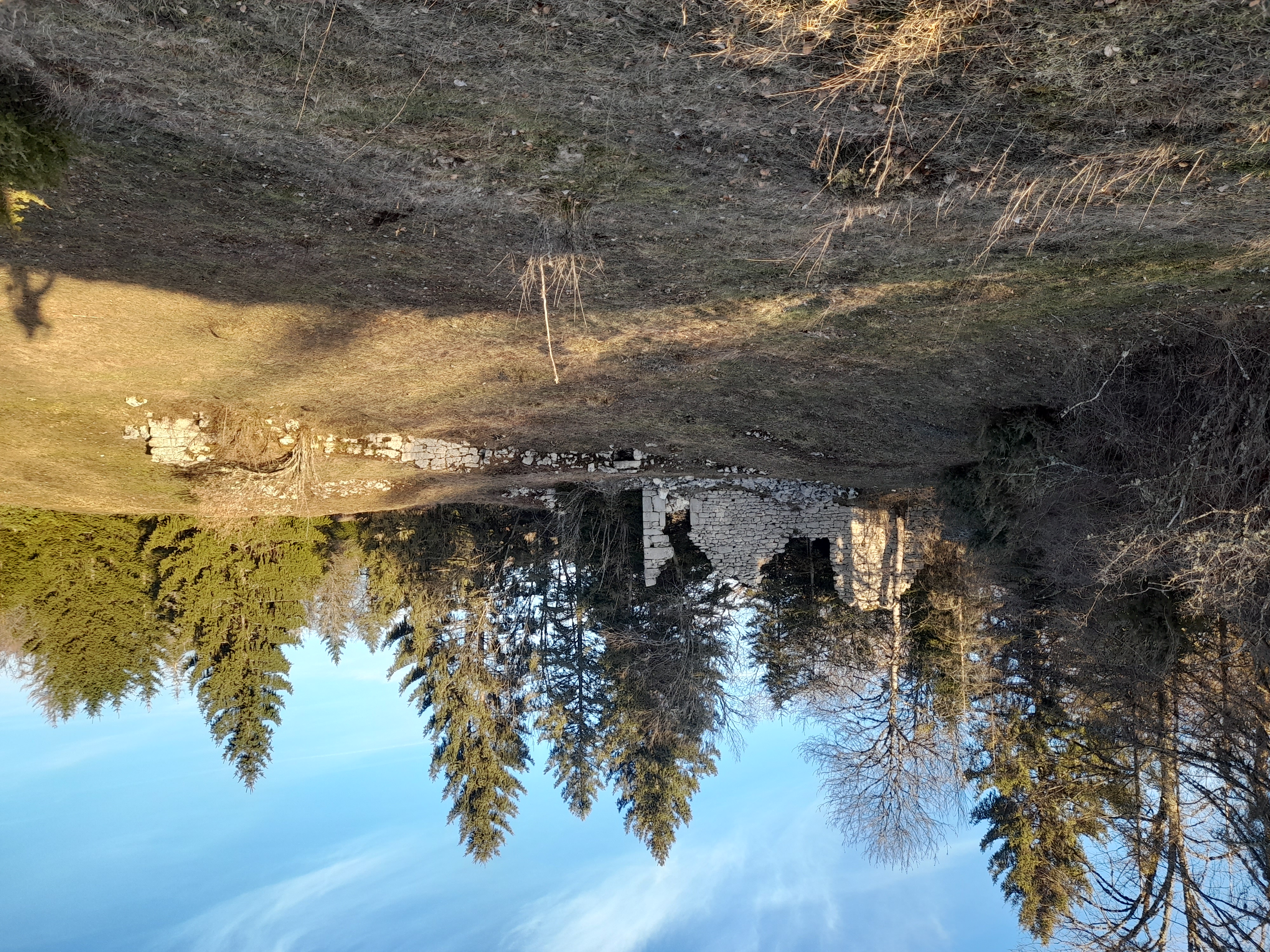CPIE Haut-Jura - Sur les traces de l'eau à Larrivoire : entre ruines et fontaines