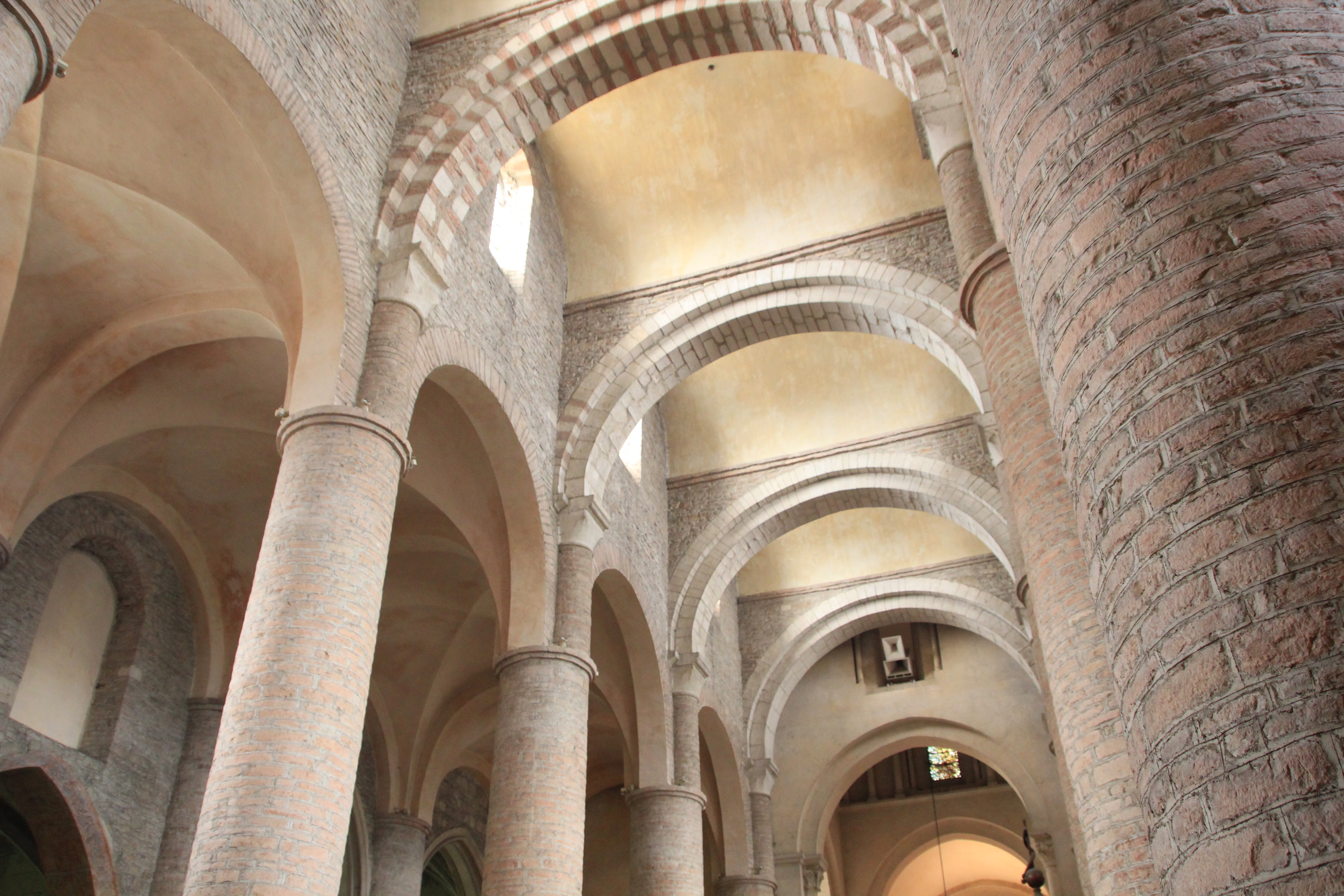 Tournus_Abbaye Saint-Philibert_Nef 