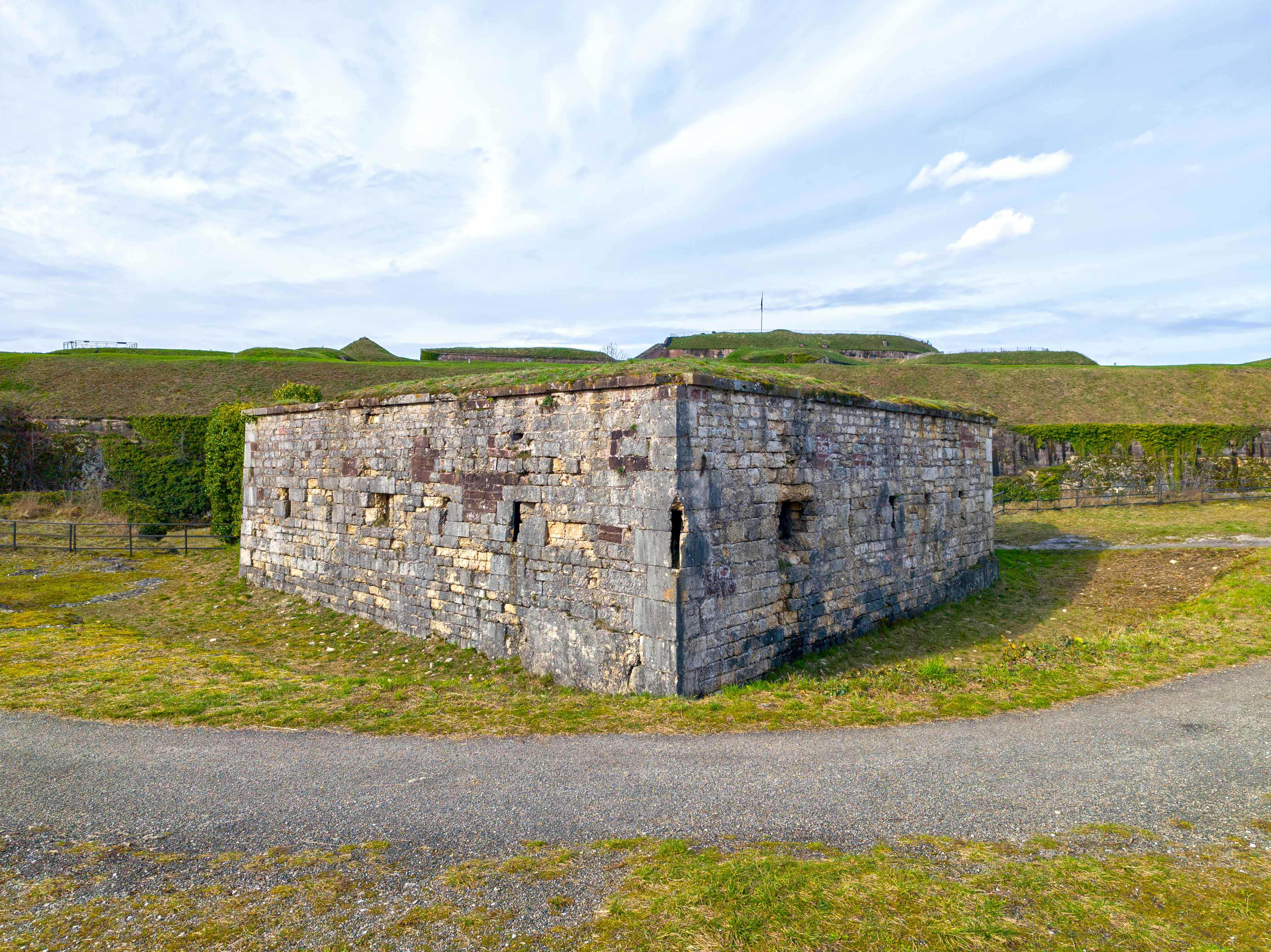 Tout autour du château