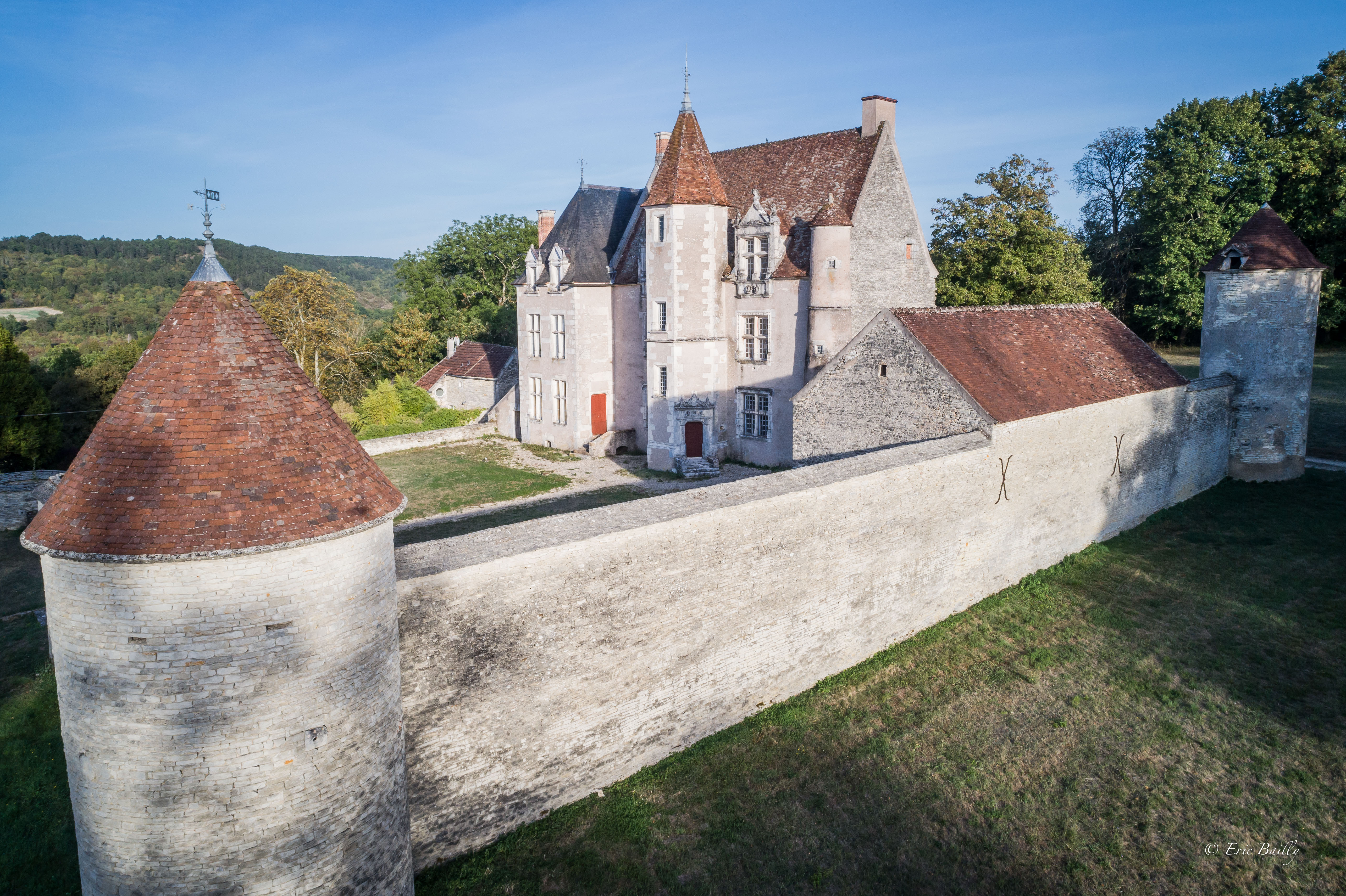Parcours Patrimoine Coeur de village — Rutas de senderismo à Yonne