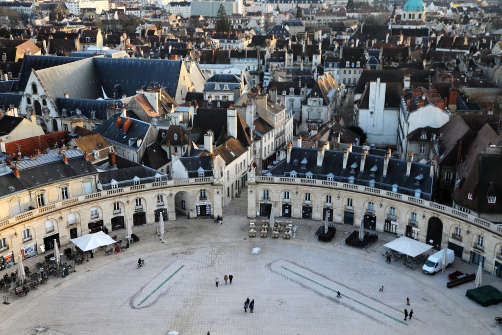 Vue-panoramique-sur-Dijon