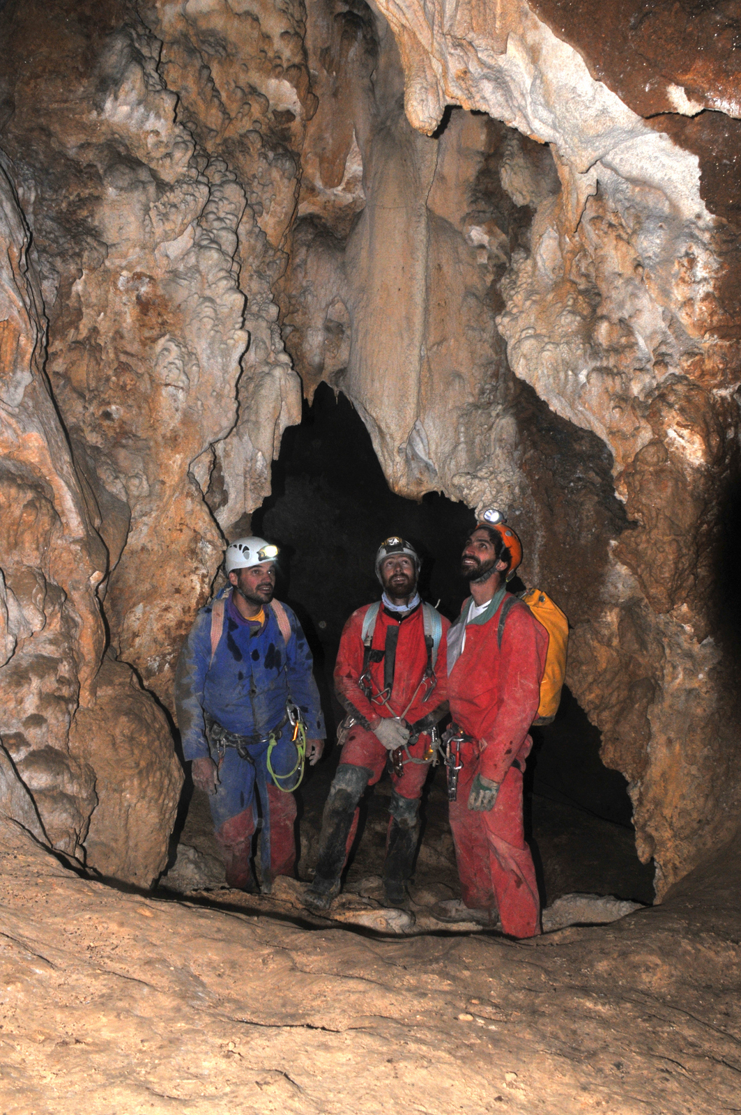 visite grotte traversée courtouphle noaguides