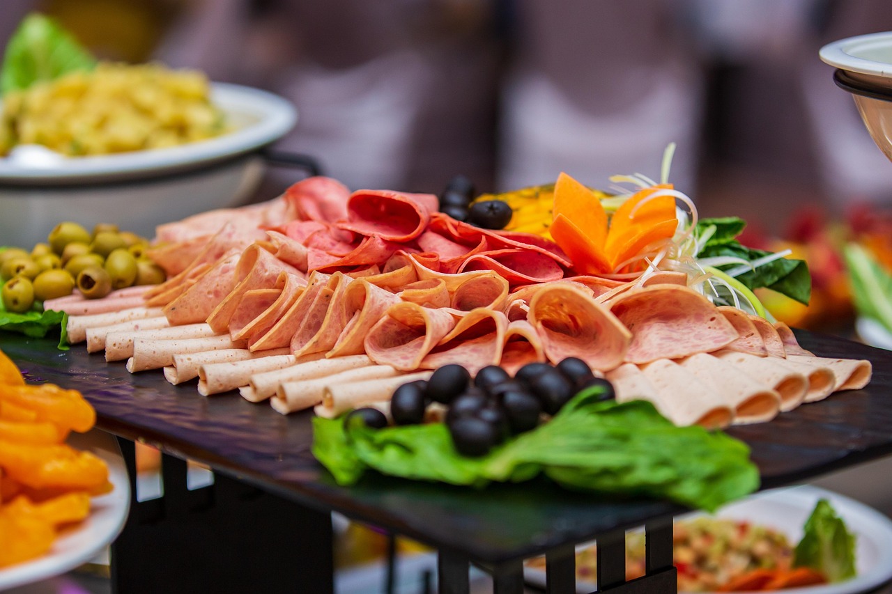 buffet-7012758_1280