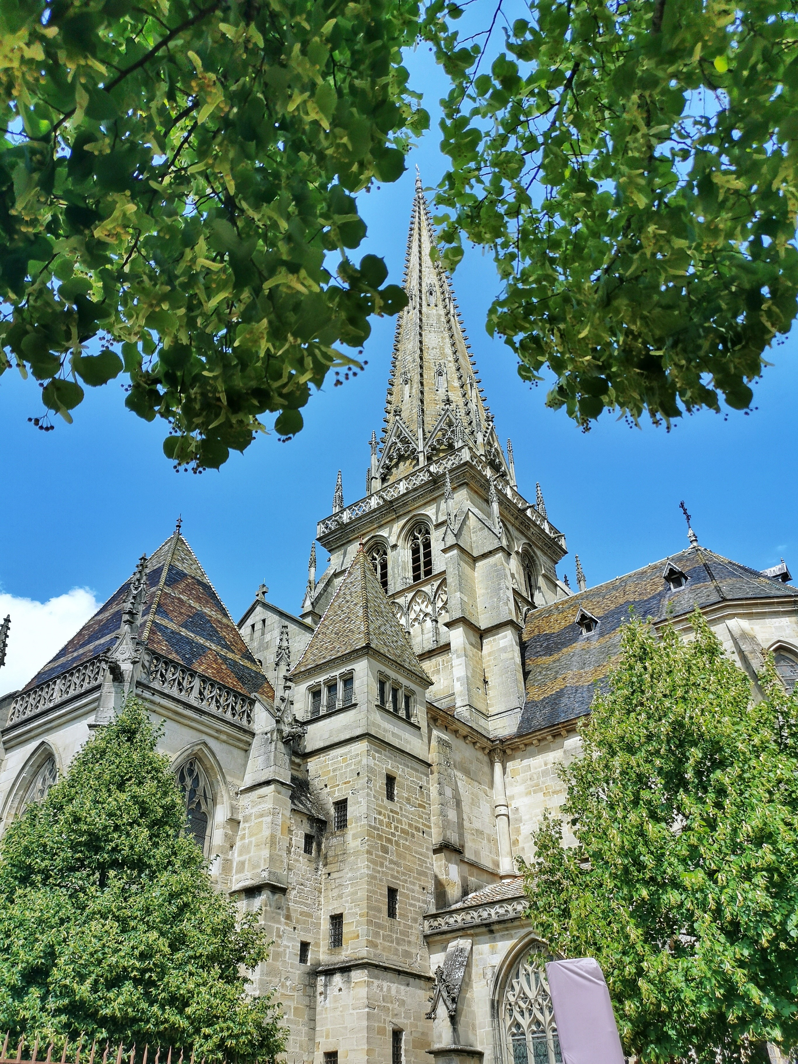 La cathédrale Saint-Lazare et son quartier, Autun Morvan Tourisme