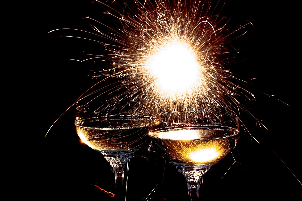 champagne-glasses-1940497_1280
