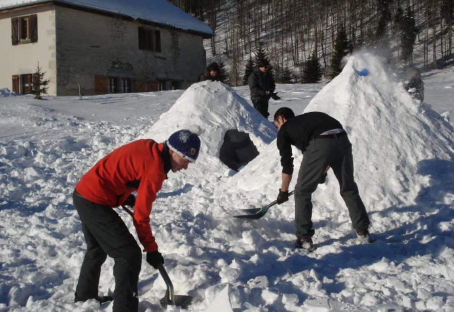 construction d'iglooJPG