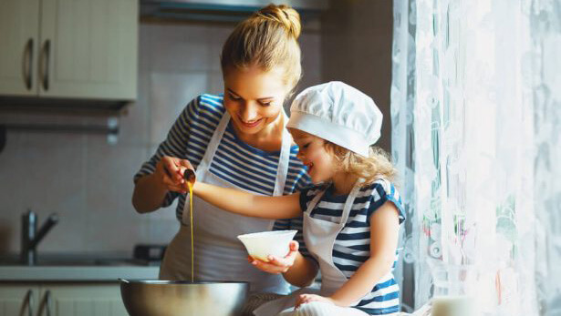 cuisiner-avec-les-enfants_shutterstock_5541587951-e1518536091581
