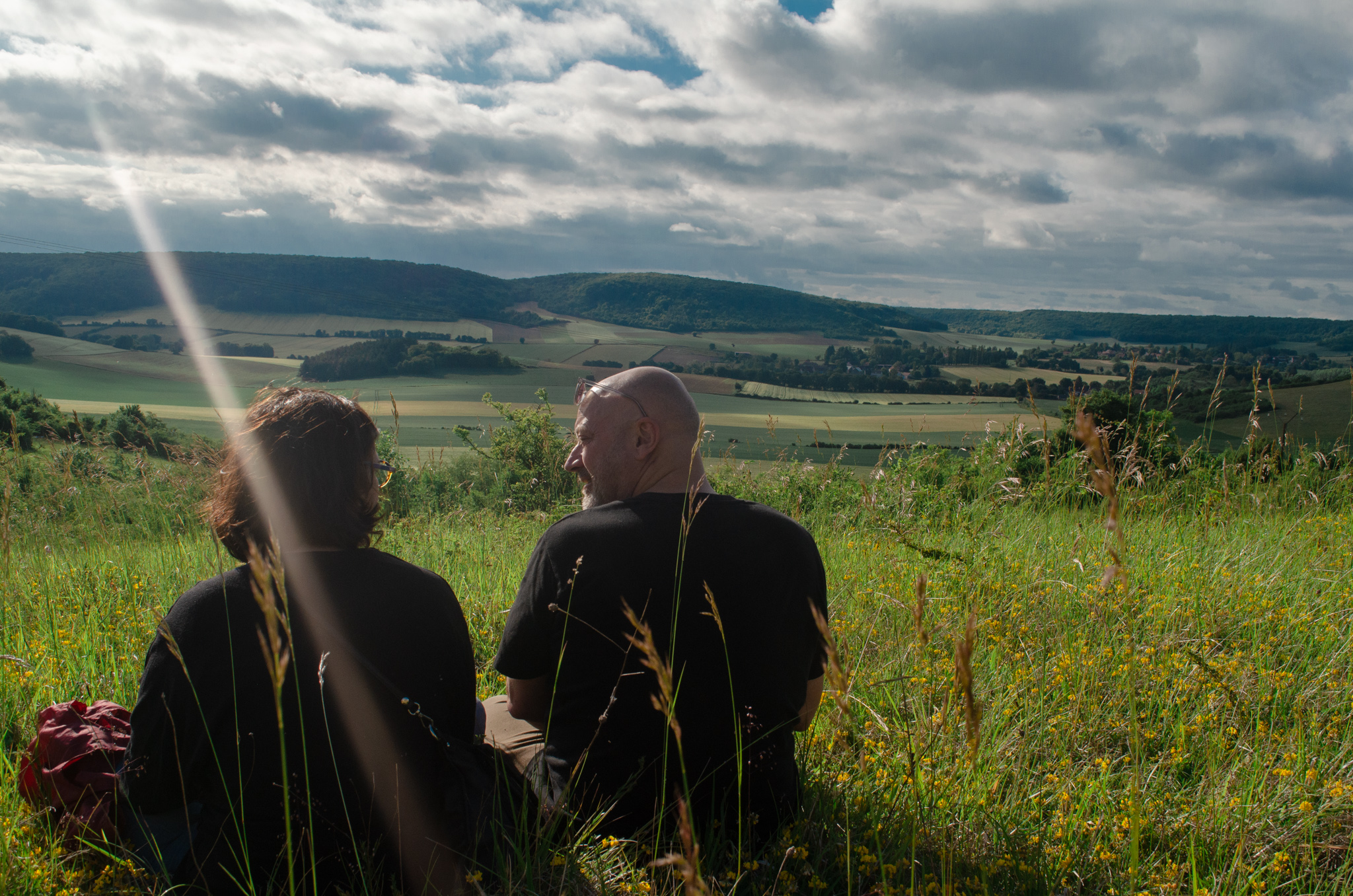 deux personnes qui regardent le paysage arbourse 2022